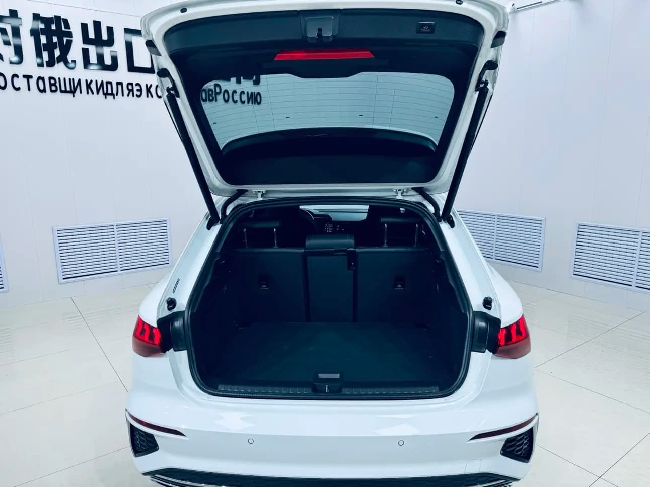 Audi A3 2023 г. 15046 км. — фото 14