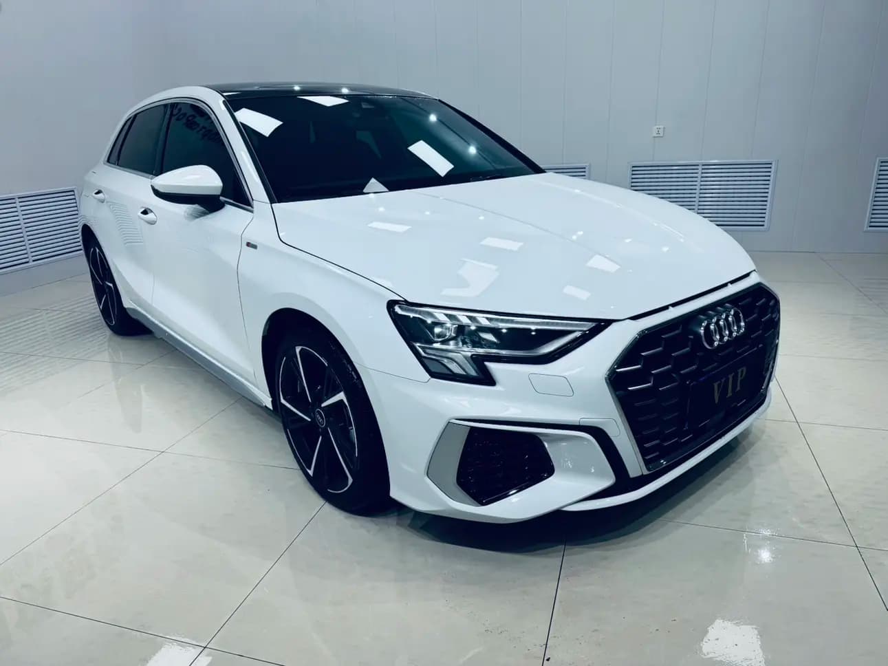 Audi A3 2023 г. 15046 км. — фото 3