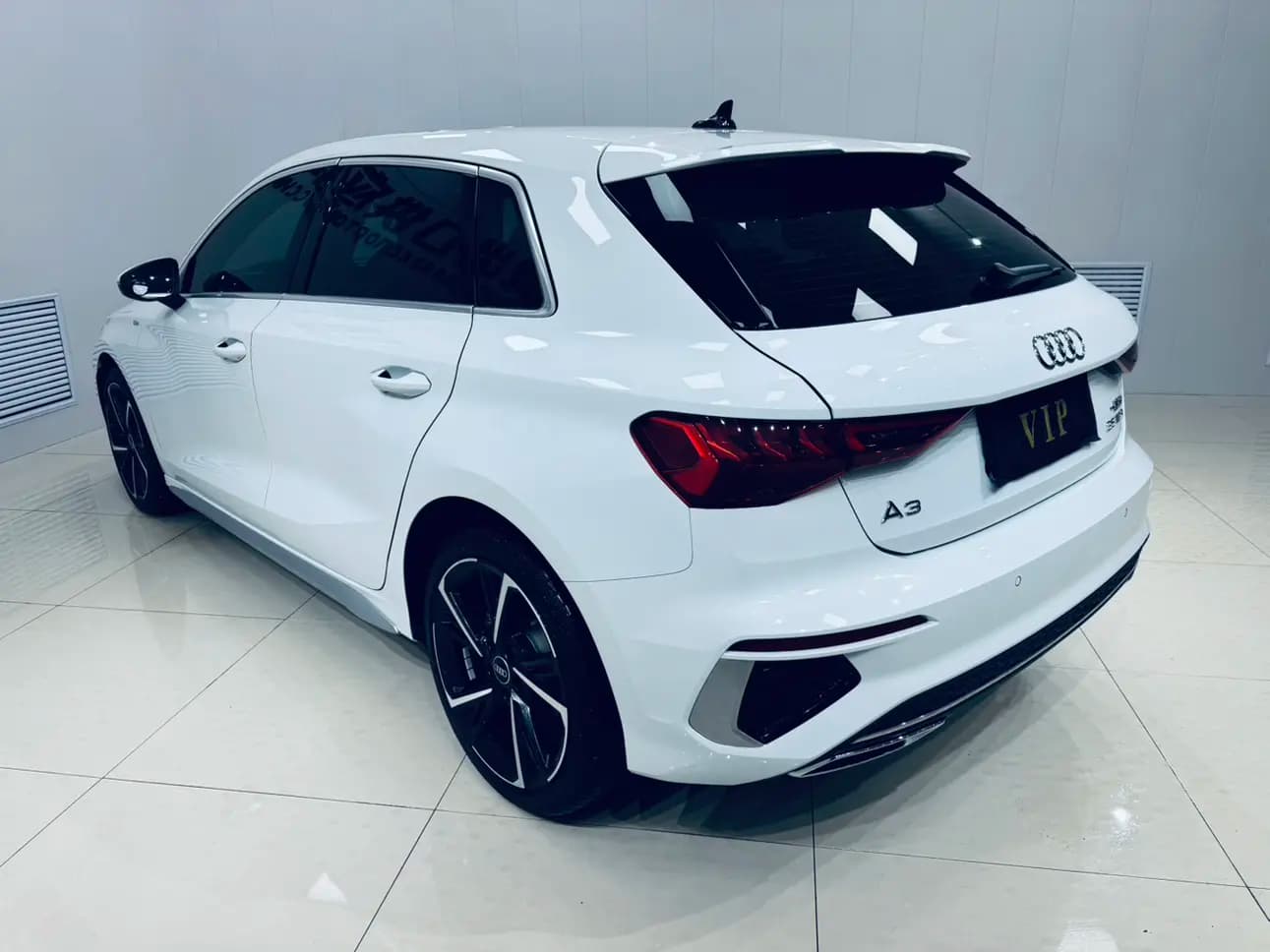 Audi A3 2023 г. 15046 км. — фото 4