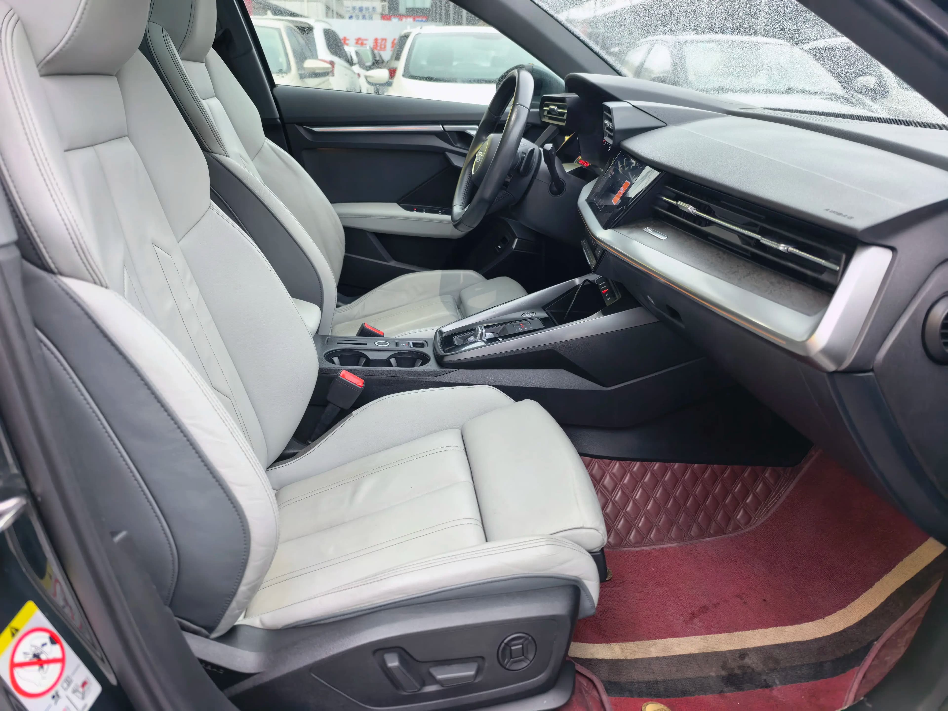 Audi A3 2021 г. 99085 км. — фото 12