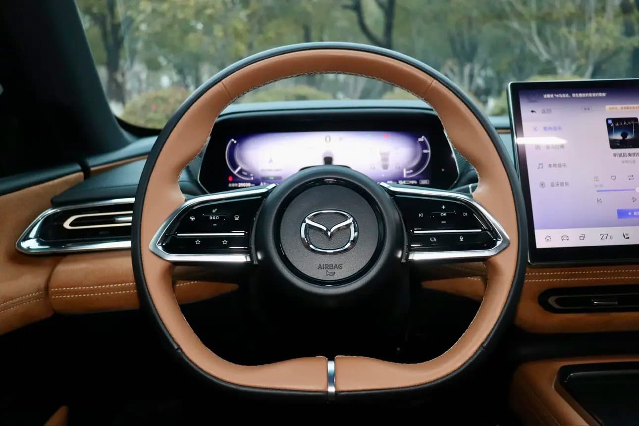 Mazda EZ-6 2024 г. 20167 км. — фото 12
