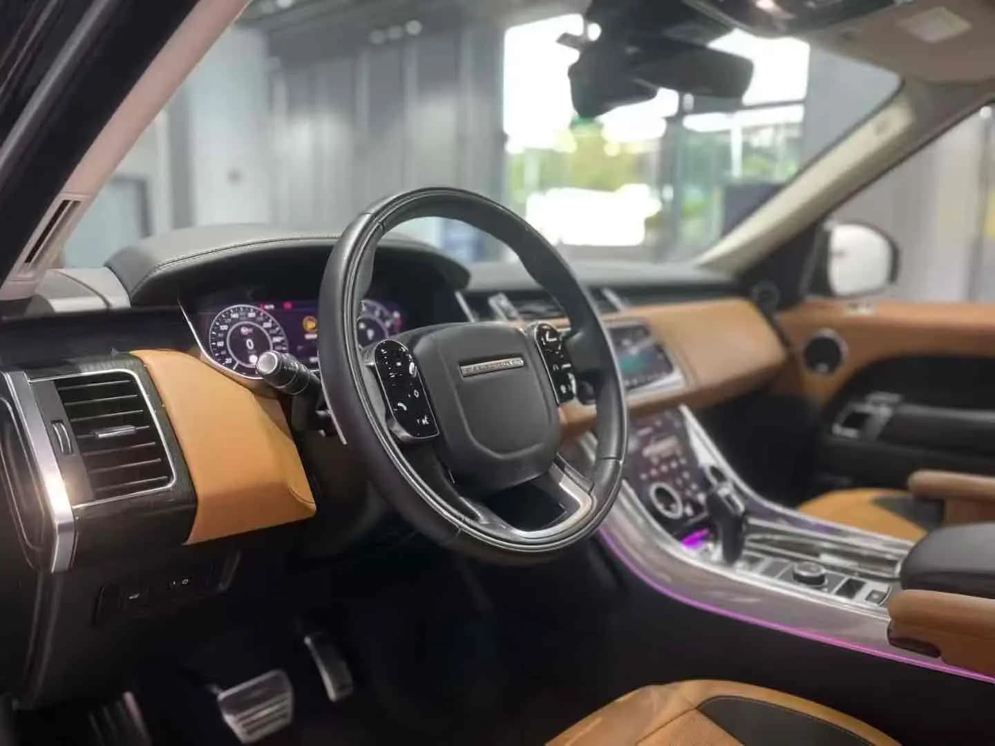 Land Rover Range Rover Sport 2021 г. 64000 км. — фото 4