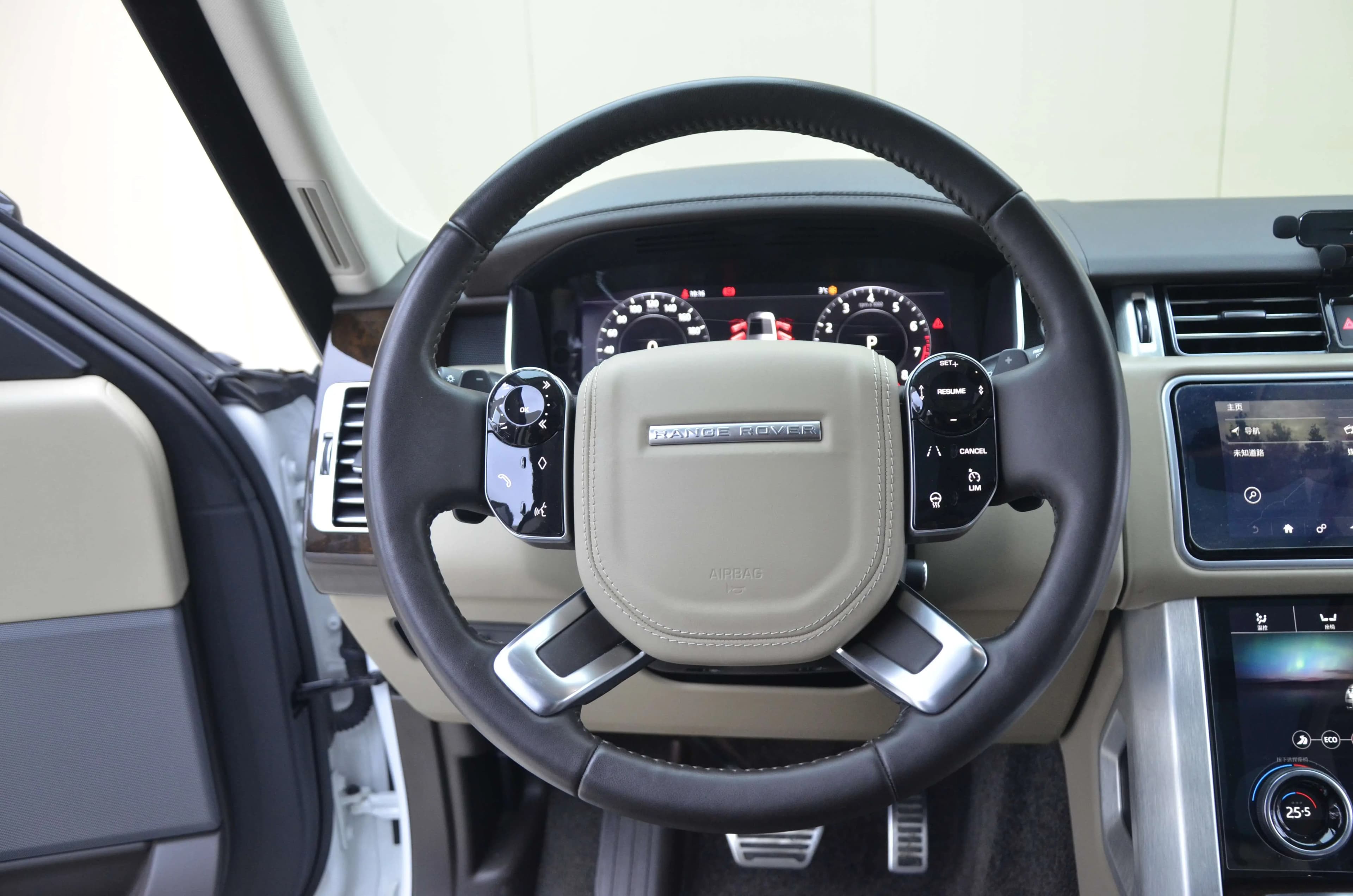Land Rover Range rover 2021 г. 48134 км. — фото 14