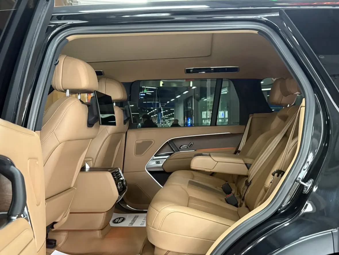 Land Rover Range rover 2023 г. 72135 км. — фото 13