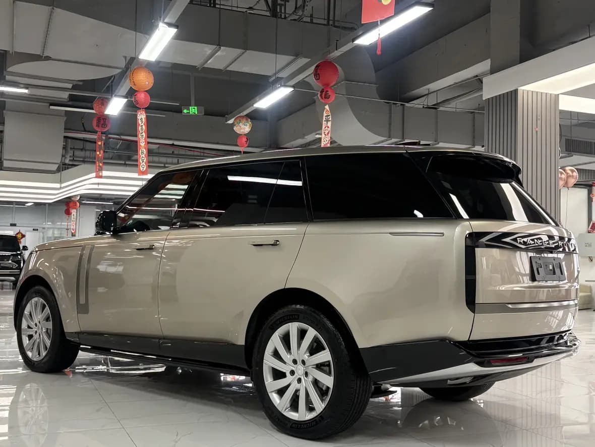 Land Rover Range rover 2025 г. 5136 км. — фото 3