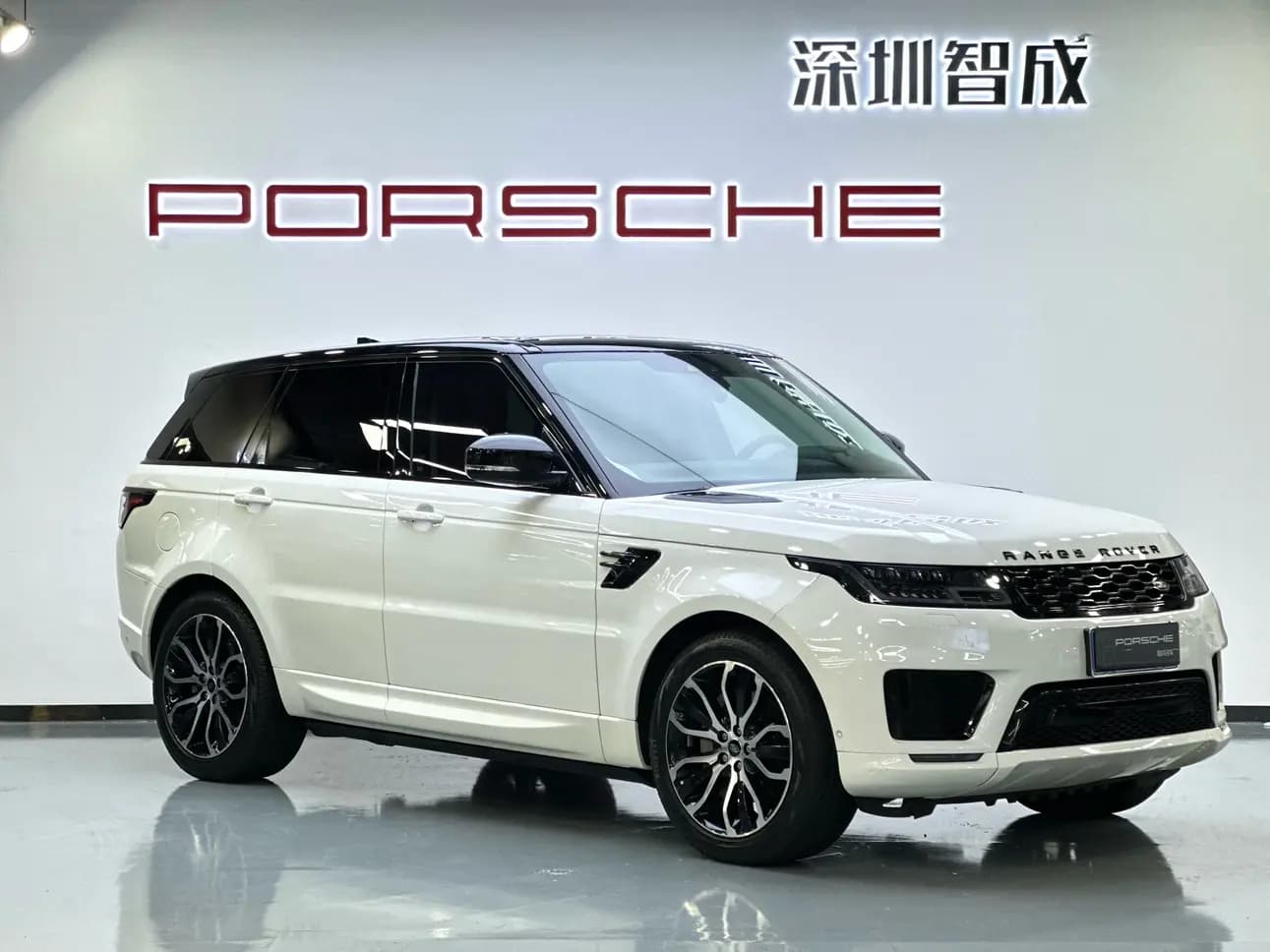 Land Rover Range Rover Sport 2023 г. 20000 км. — фото 3