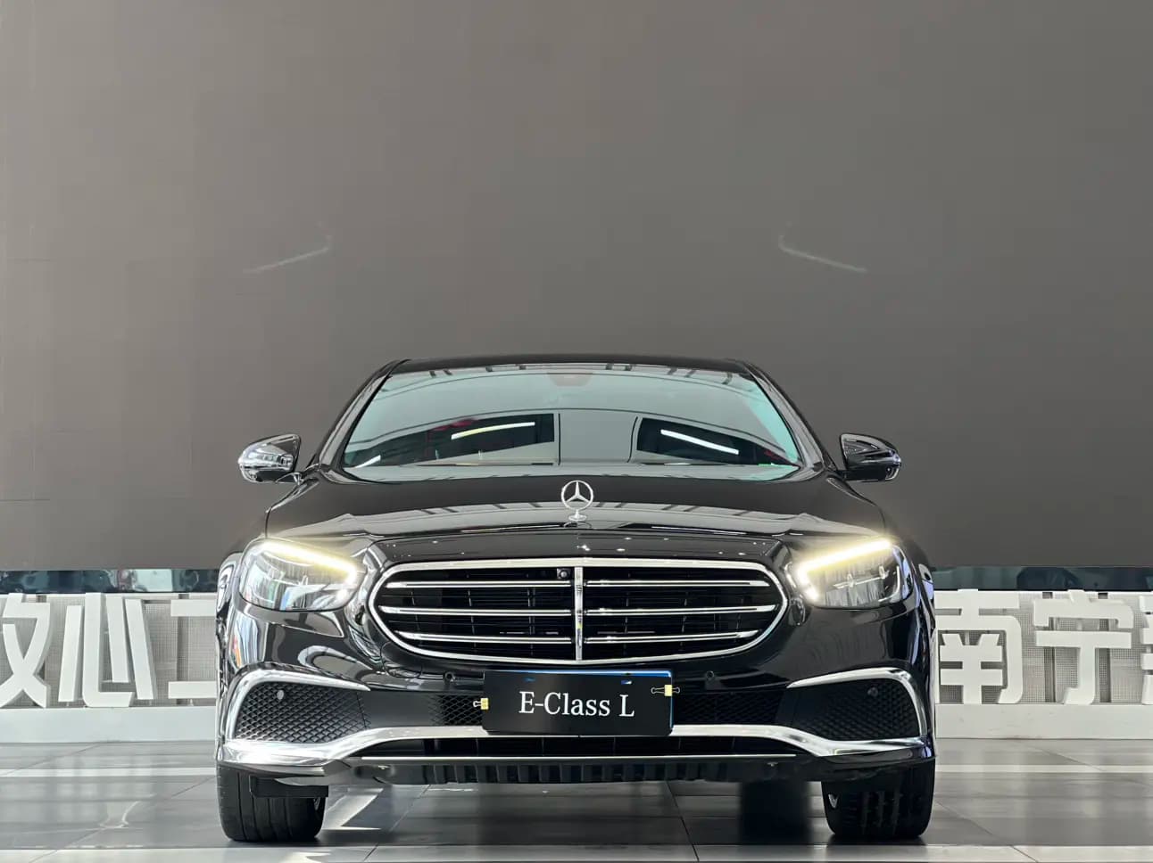 Mercedes-Benz E-Class 2023 г. 69081 км. — фото 2