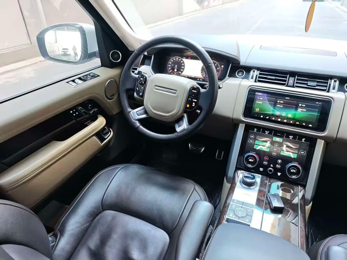 Land Rover Range rover 2022 г. 81137 км. — фото 10
