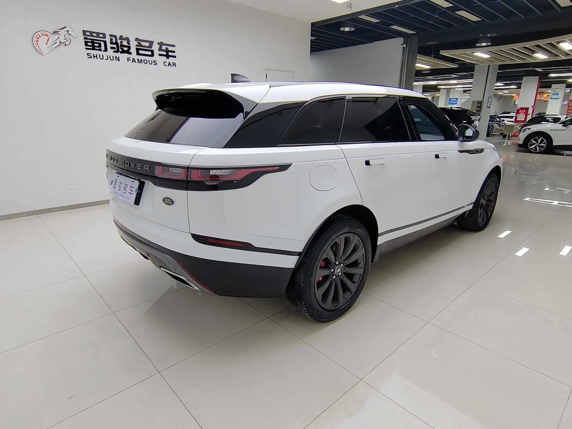 Land Rover Range Rover Velar 2021 г. 71438 км. — фото 5