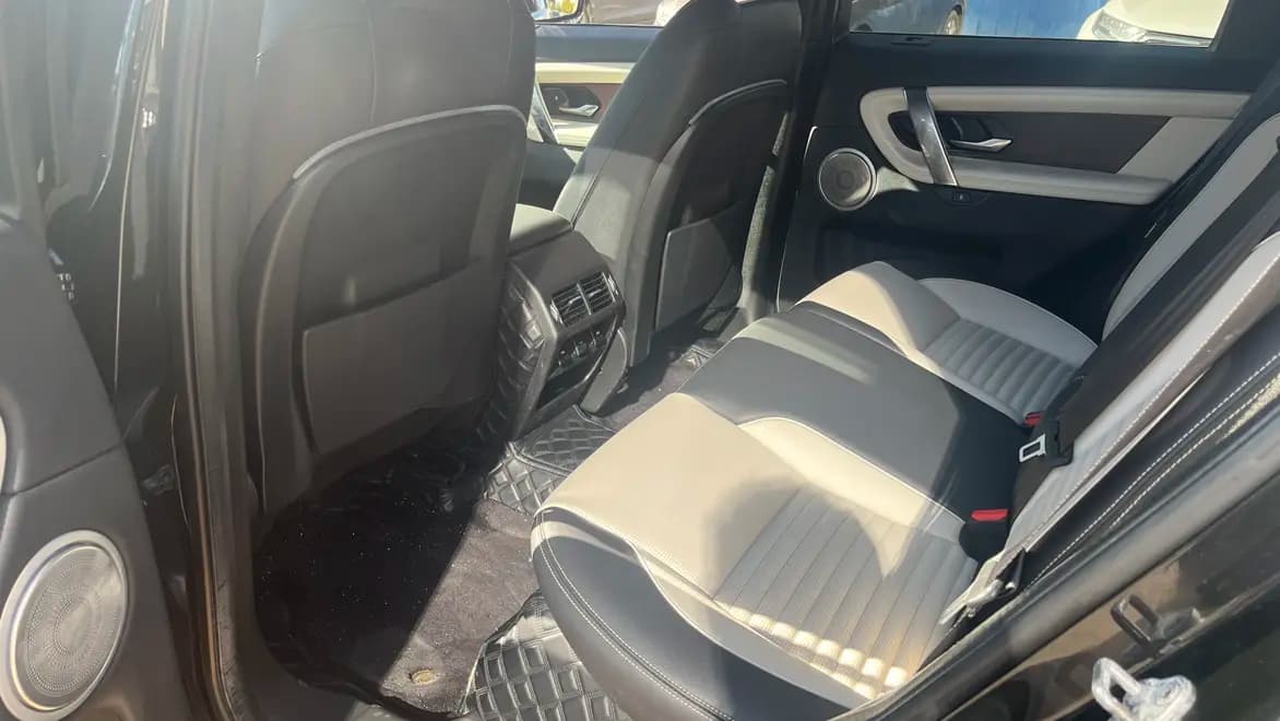 Land Rover Discover Sports 2021 г. 61067 км. — фото 17