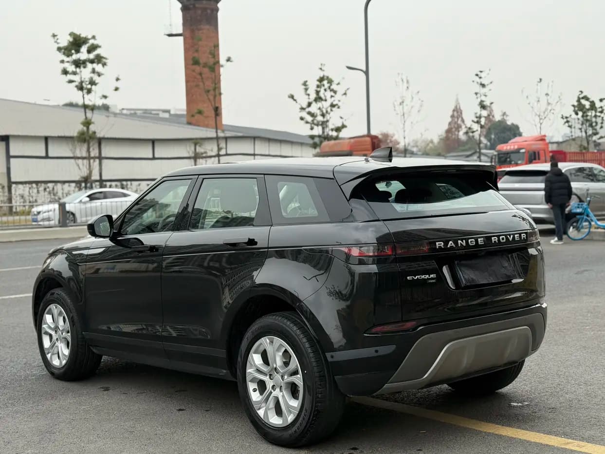 Land Rover Range Rover Evoque 2021 г. 87068 км. — фото 4
