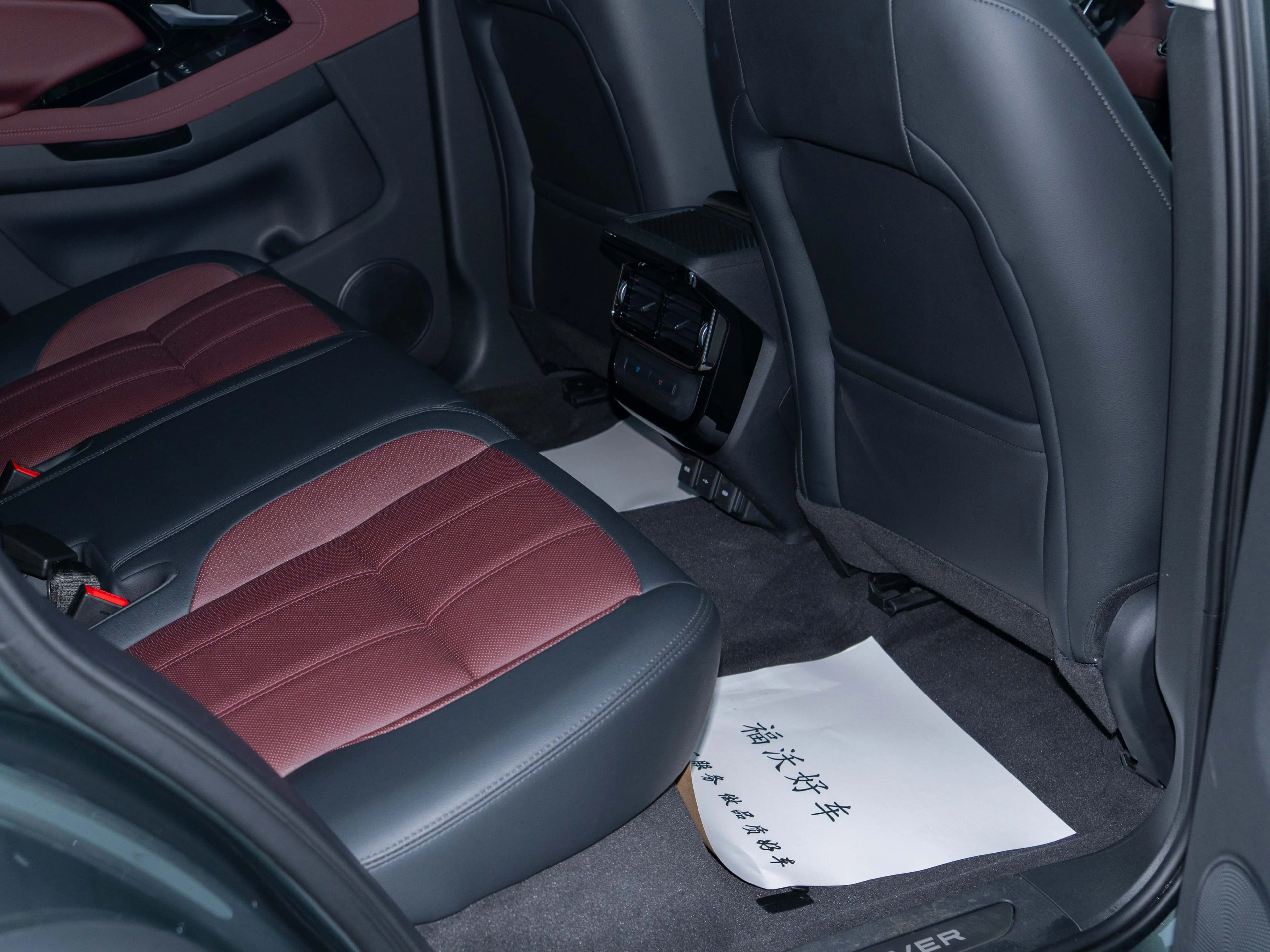 Land Rover Range Rover Evoque 2023 г. 30070 км. — фото 20