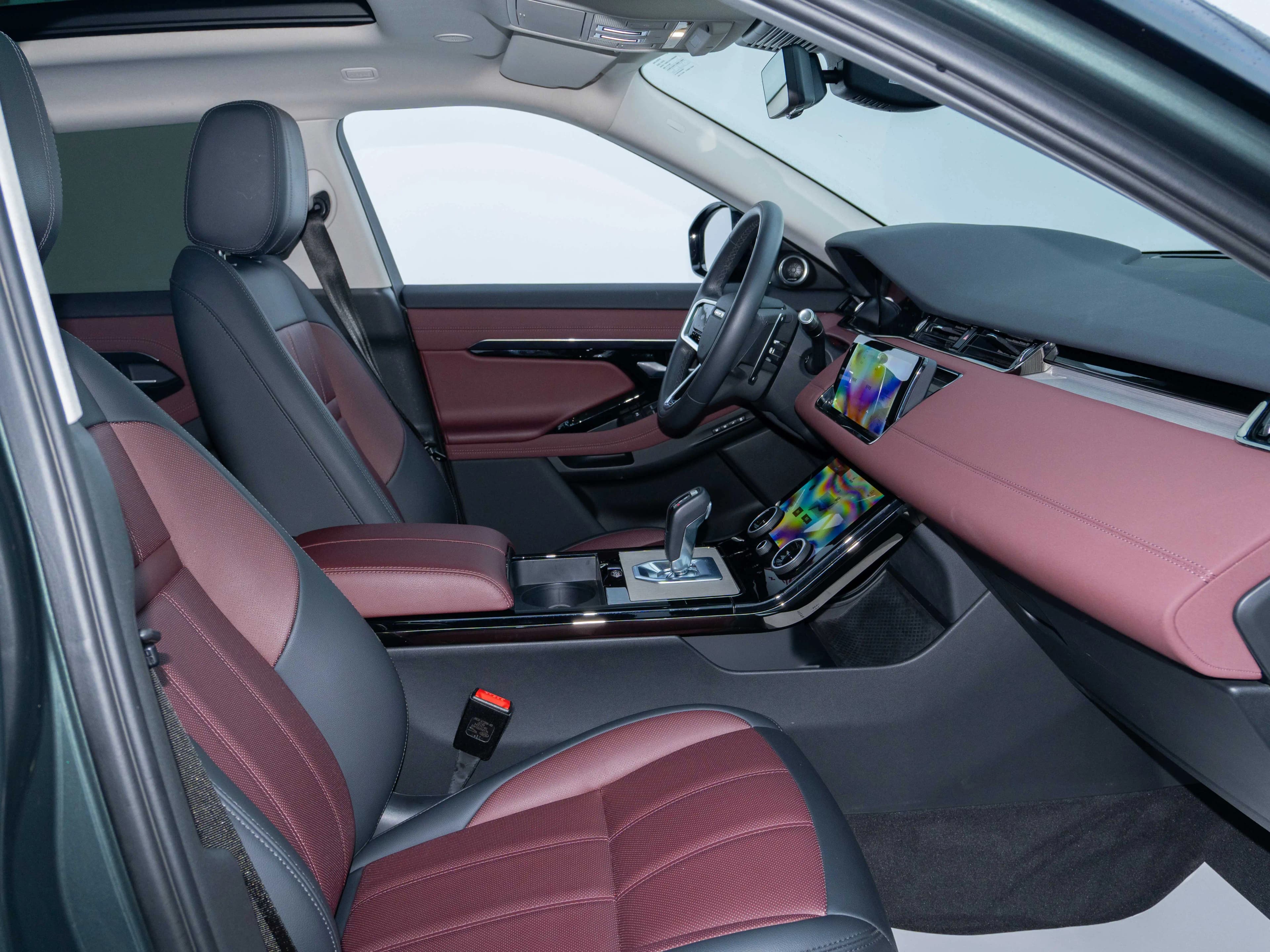 Land Rover Range Rover Evoque 2023 г. 30070 км. — фото 40