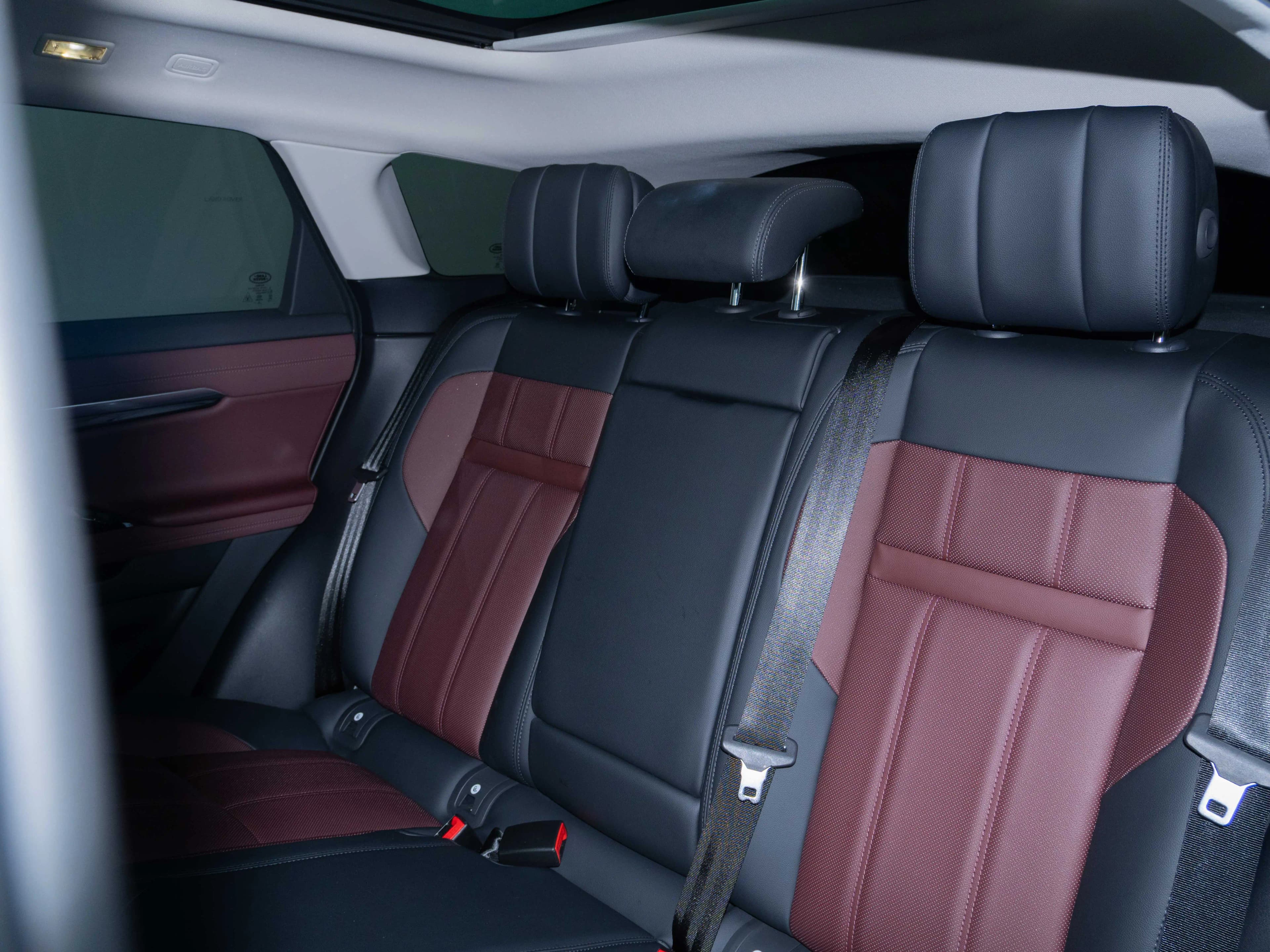 Land Rover Range Rover Evoque 2023 г. 30070 км. — фото 41