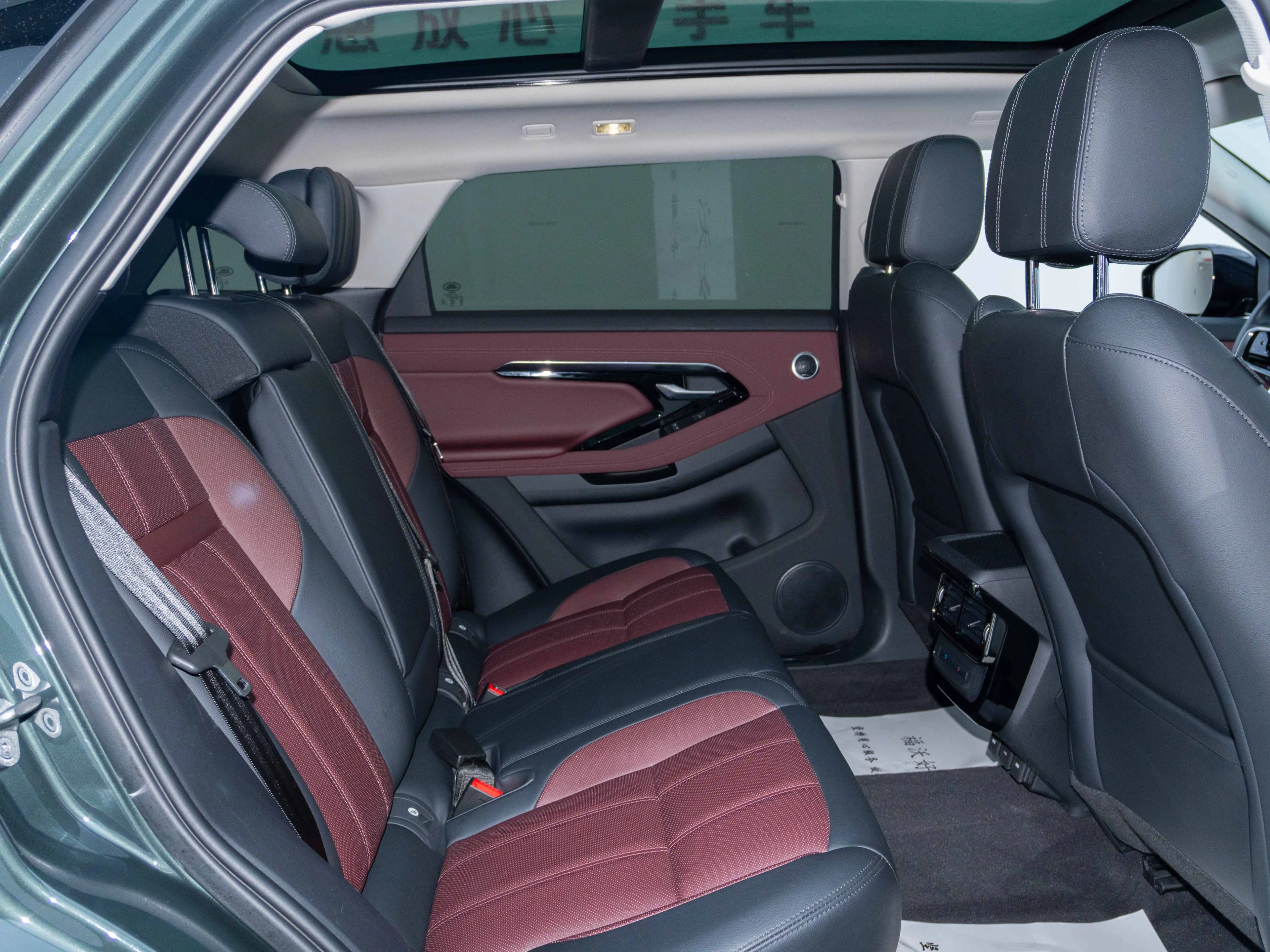 Land Rover Range Rover Evoque 2023 г. 30070 км. — фото 43
