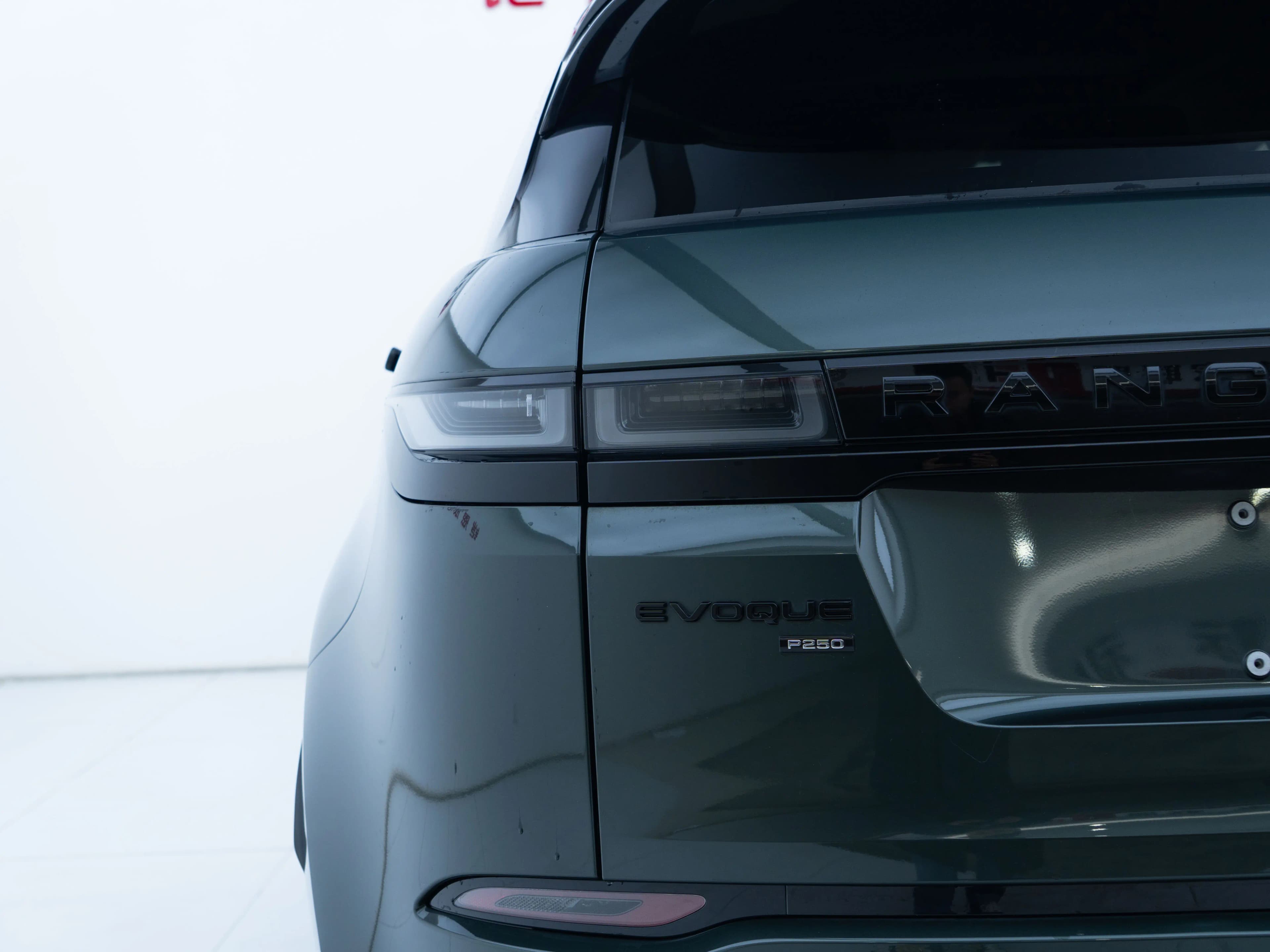 Land Rover Range Rover Evoque 2023 г. 30070 км. — фото 7