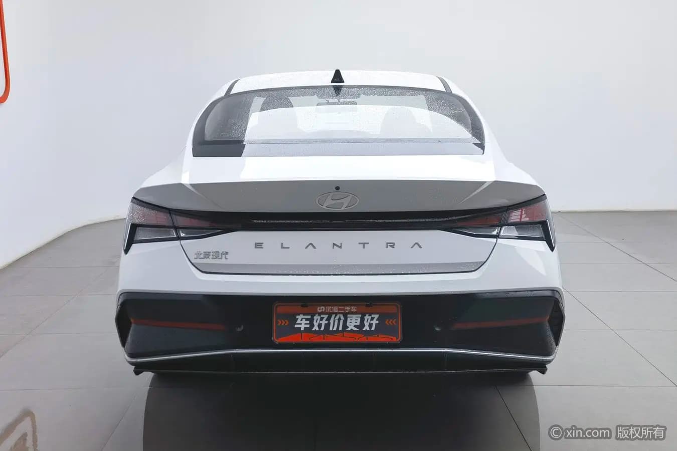 Hyundai Elantra 2024 г. 32444 км.