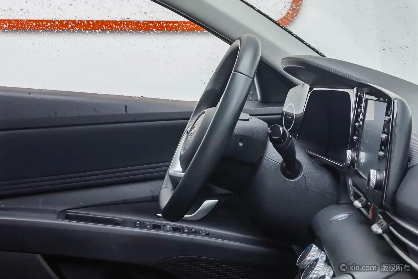 Hyundai Elantra 2024 г. 32444 км. — фото 19