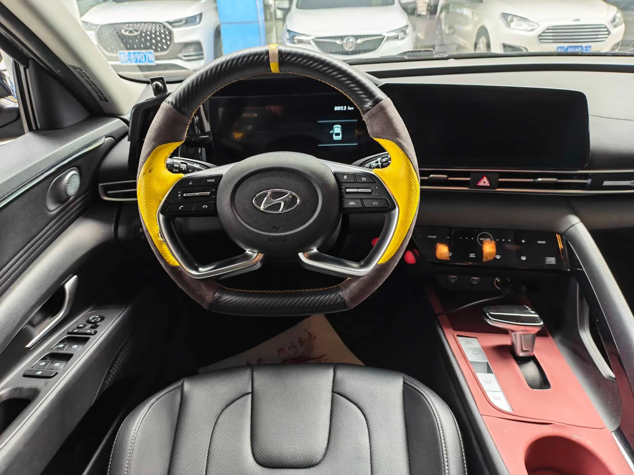 Hyundai Elantra 2021 г. 88046 км. — фото 11