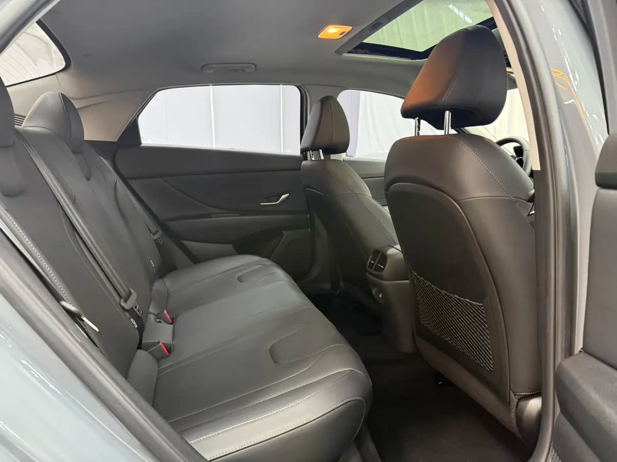 Hyundai Elantra 2022 г. 28050 км. — фото 14