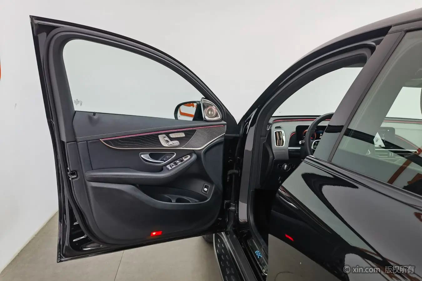 Mercedes-Benz EQC 2021 г. 61387 км. — фото 21