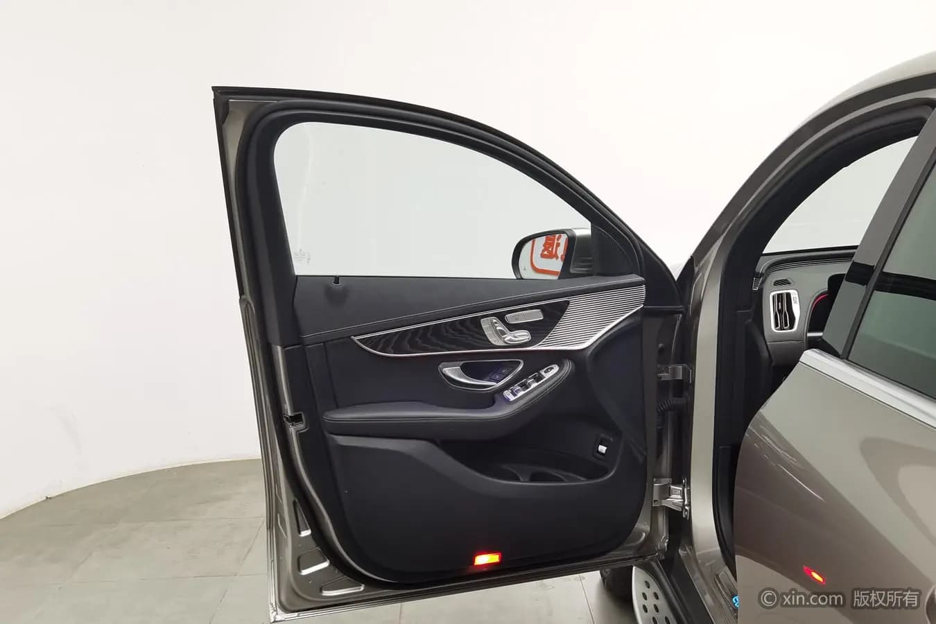 Mercedes-Benz EQC 2022 г. 58288 км. — фото 20