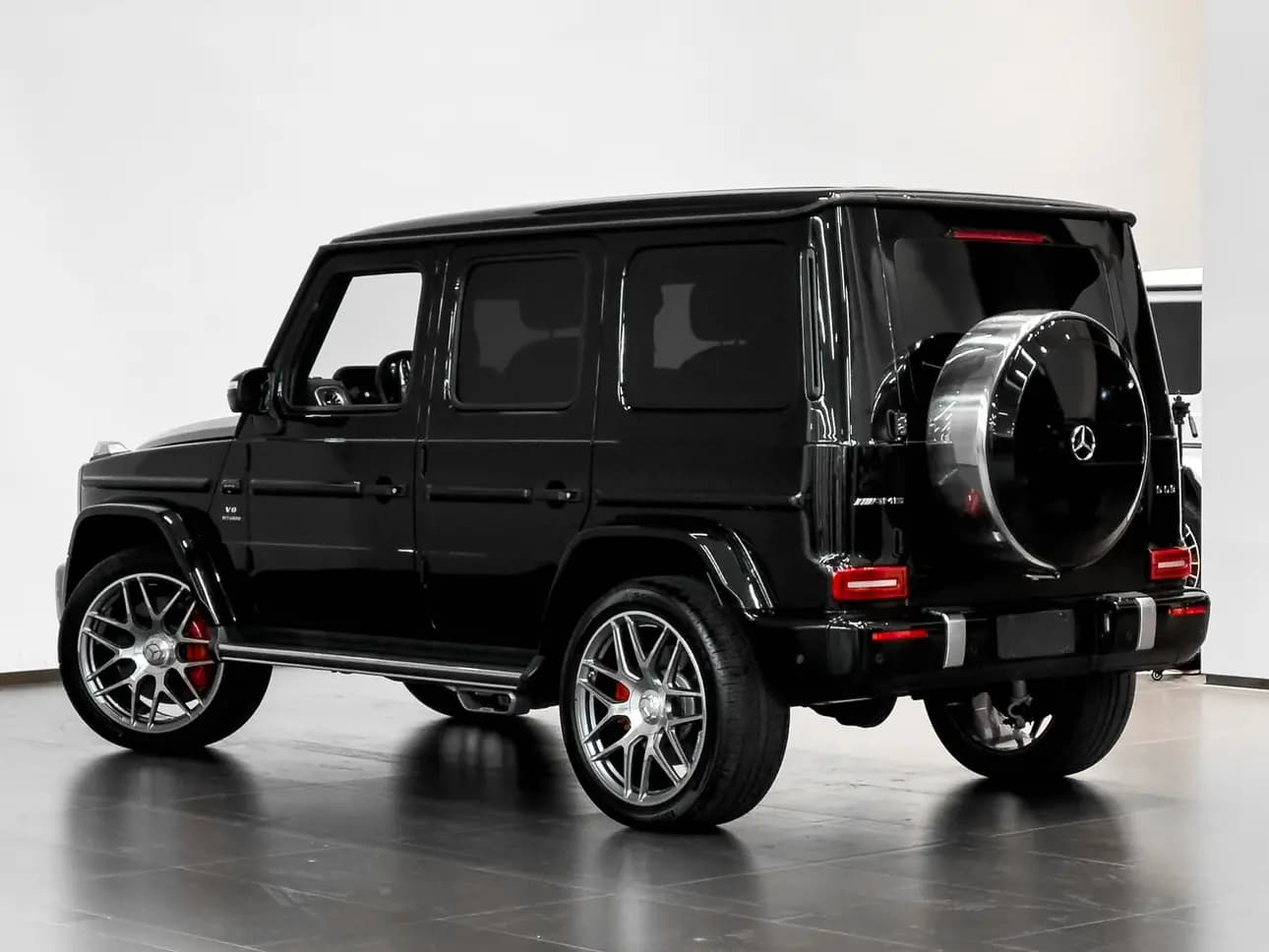 Mercedes-Benz G-Class AMG 2023 г. 5902 км. — фото 4