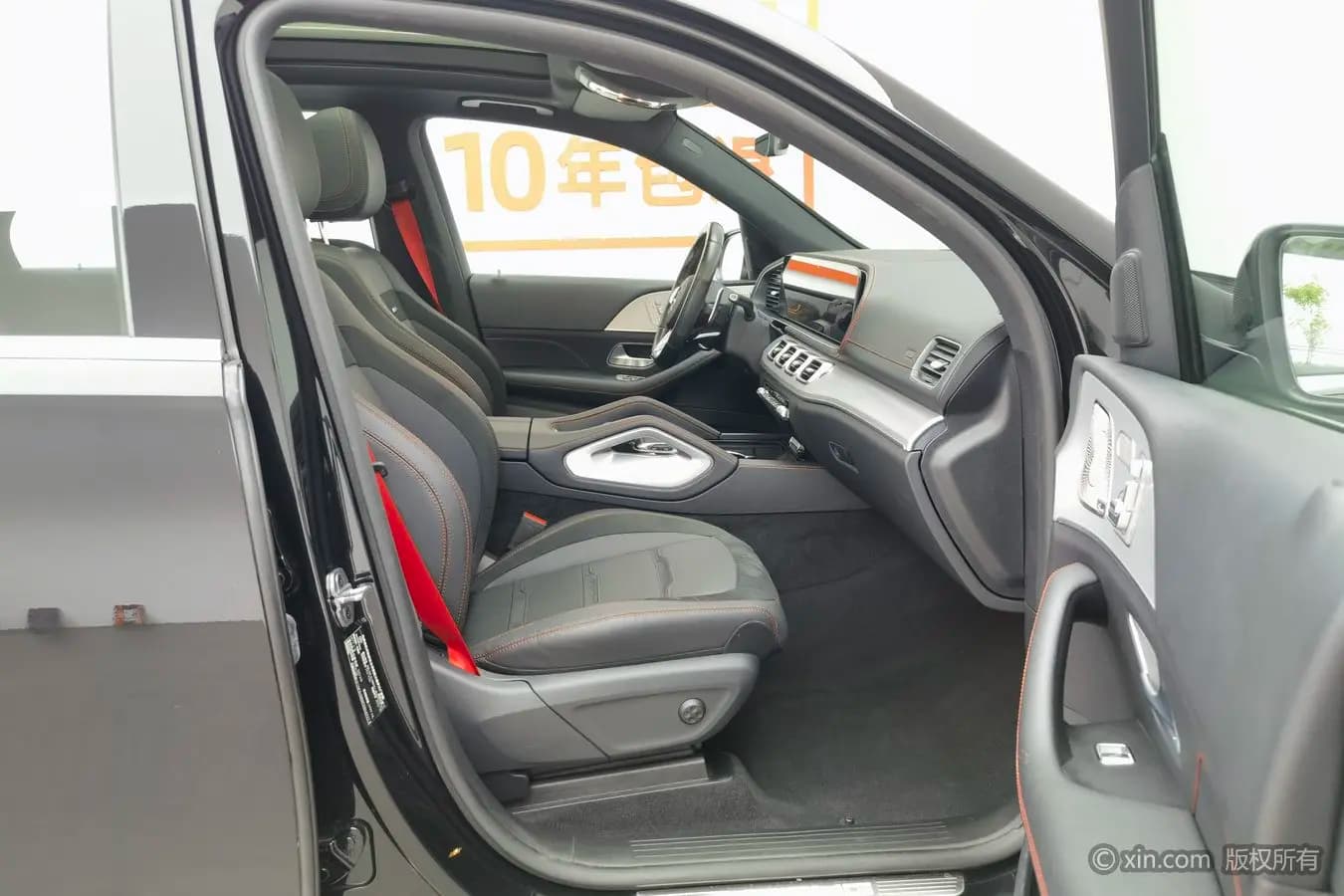 Mercedes-Benz GLE AMG 2023 г. 49445 км. — фото 13