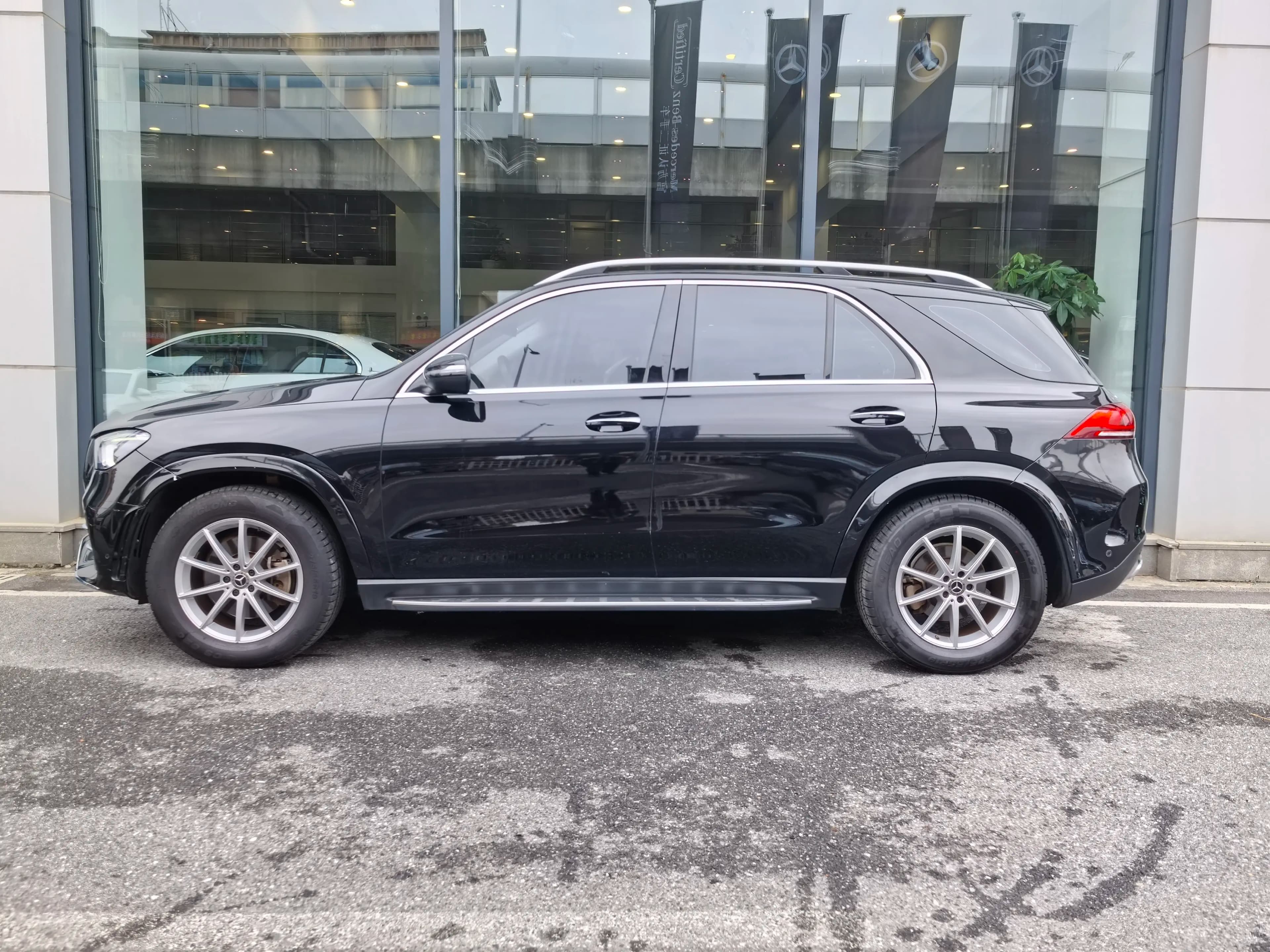 Mercedes-Benz GLE 2021 г. 63125 км. — фото 2