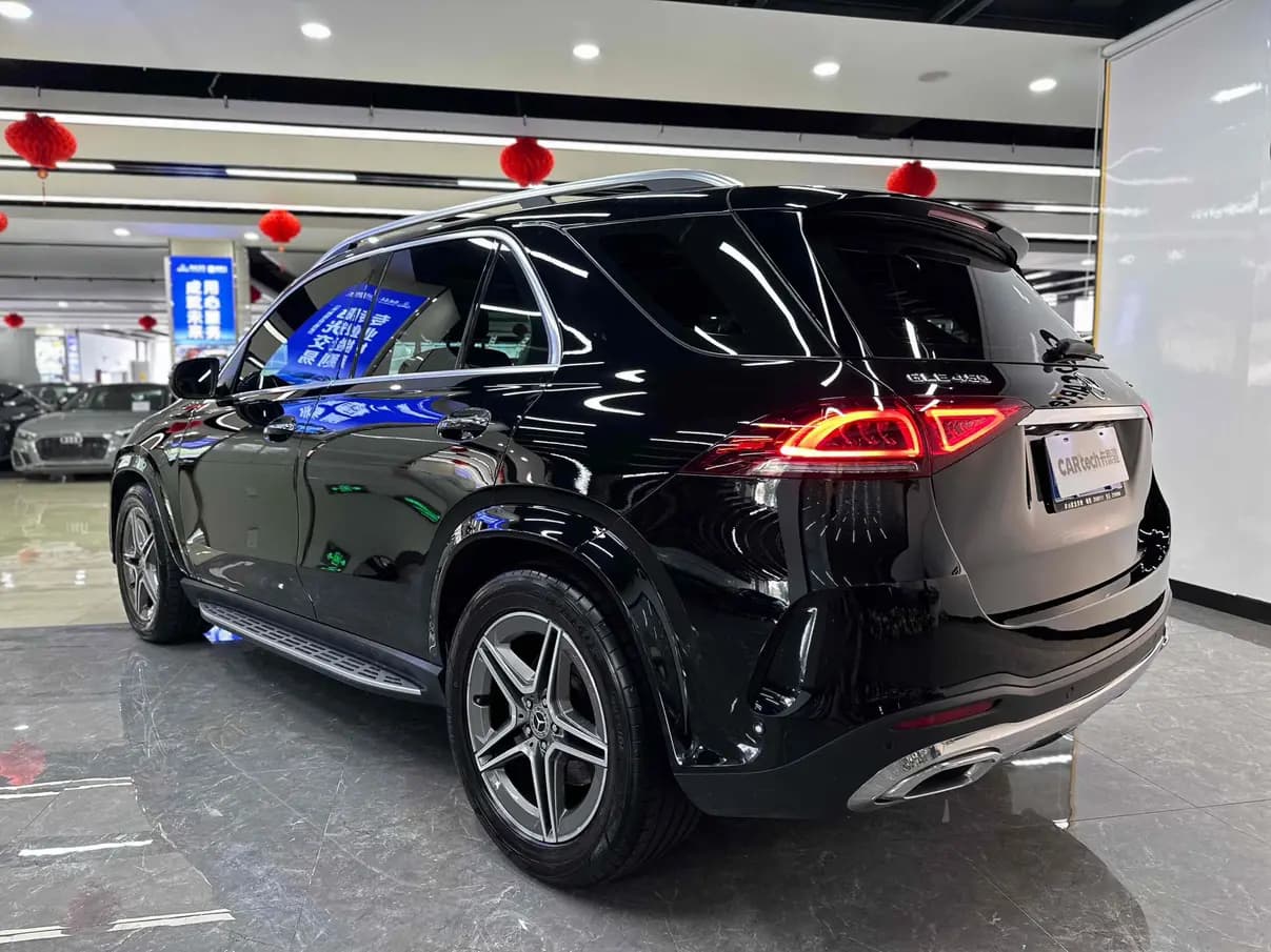 Mercedes-Benz GLE 2023 г. 42127 км. — фото 2