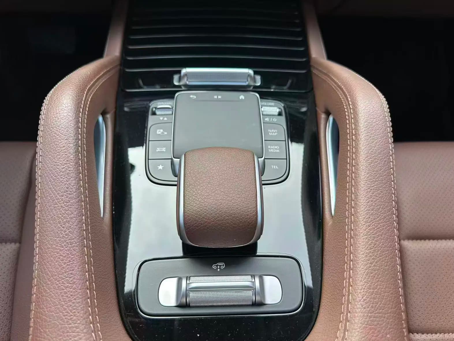 Mercedes-Benz GLE 2024 г. 18130 км. — фото 4
