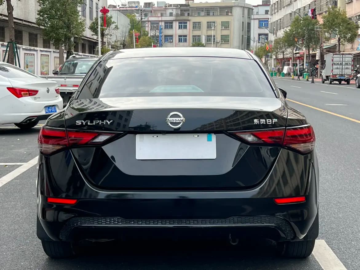 Nissan Sylphy 2022 г. 44072 км. — фото 3