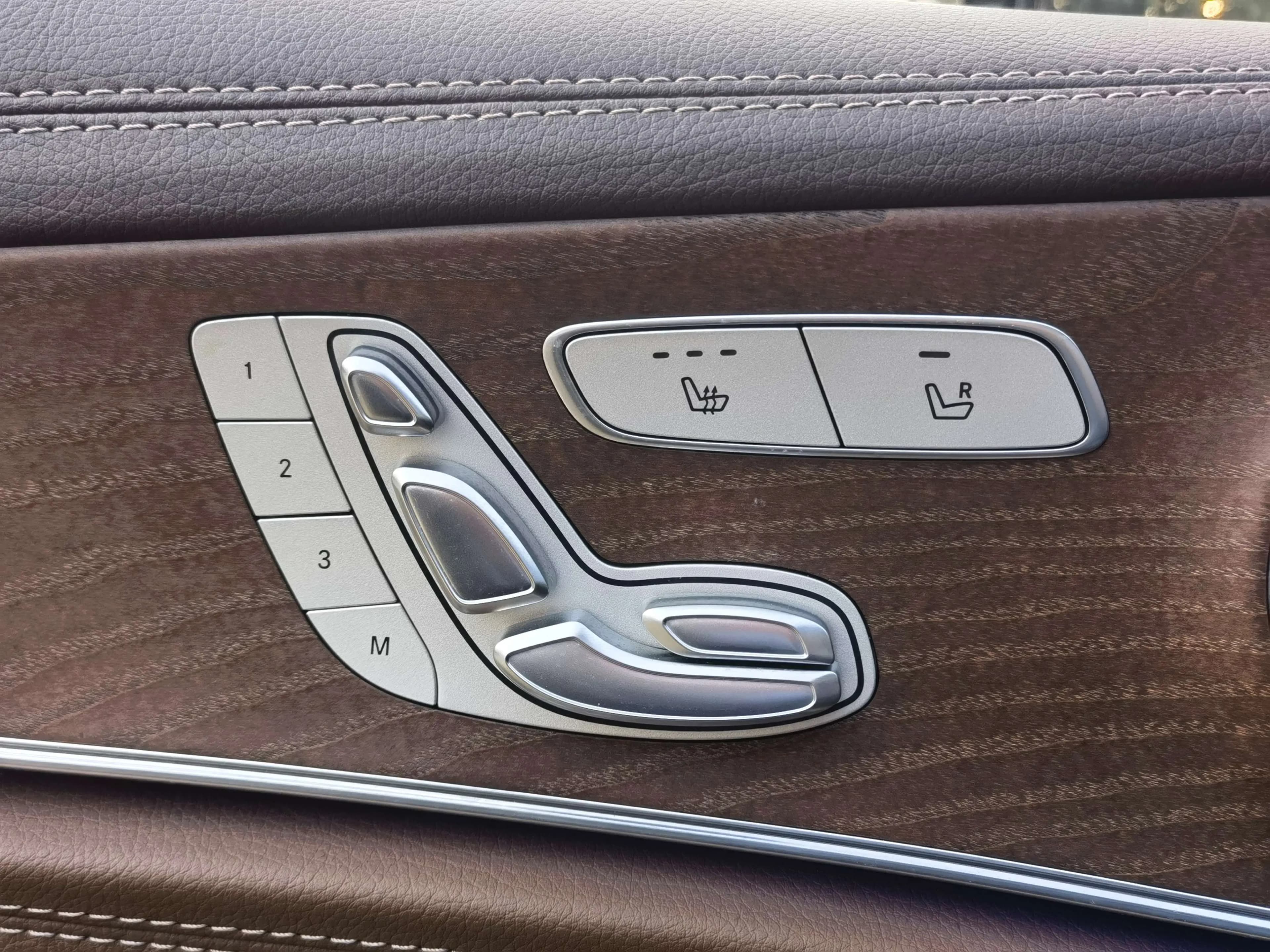 Mercedes-Benz E-Class 2022 г. 49066 км. — фото 15