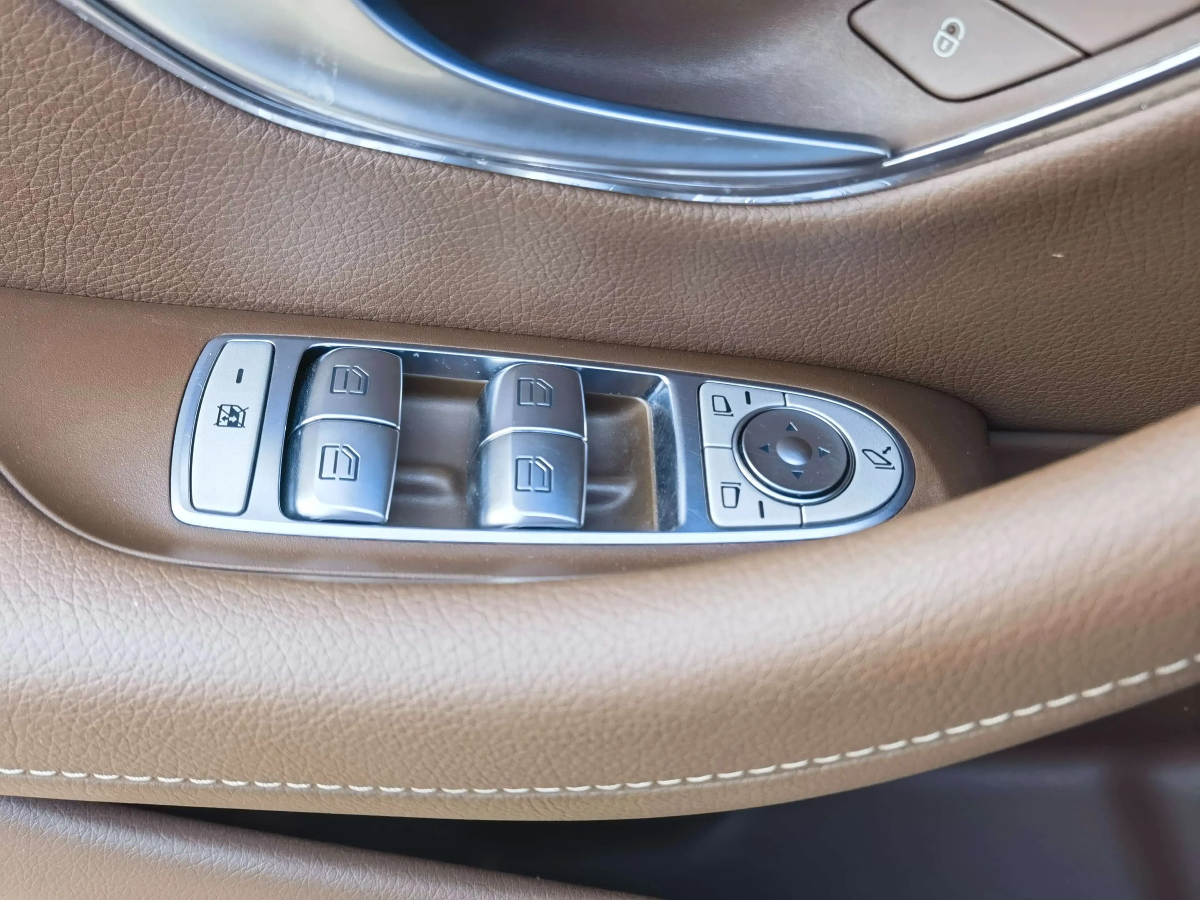Mercedes-Benz E-Class 2022 г. 49066 км. — фото 30