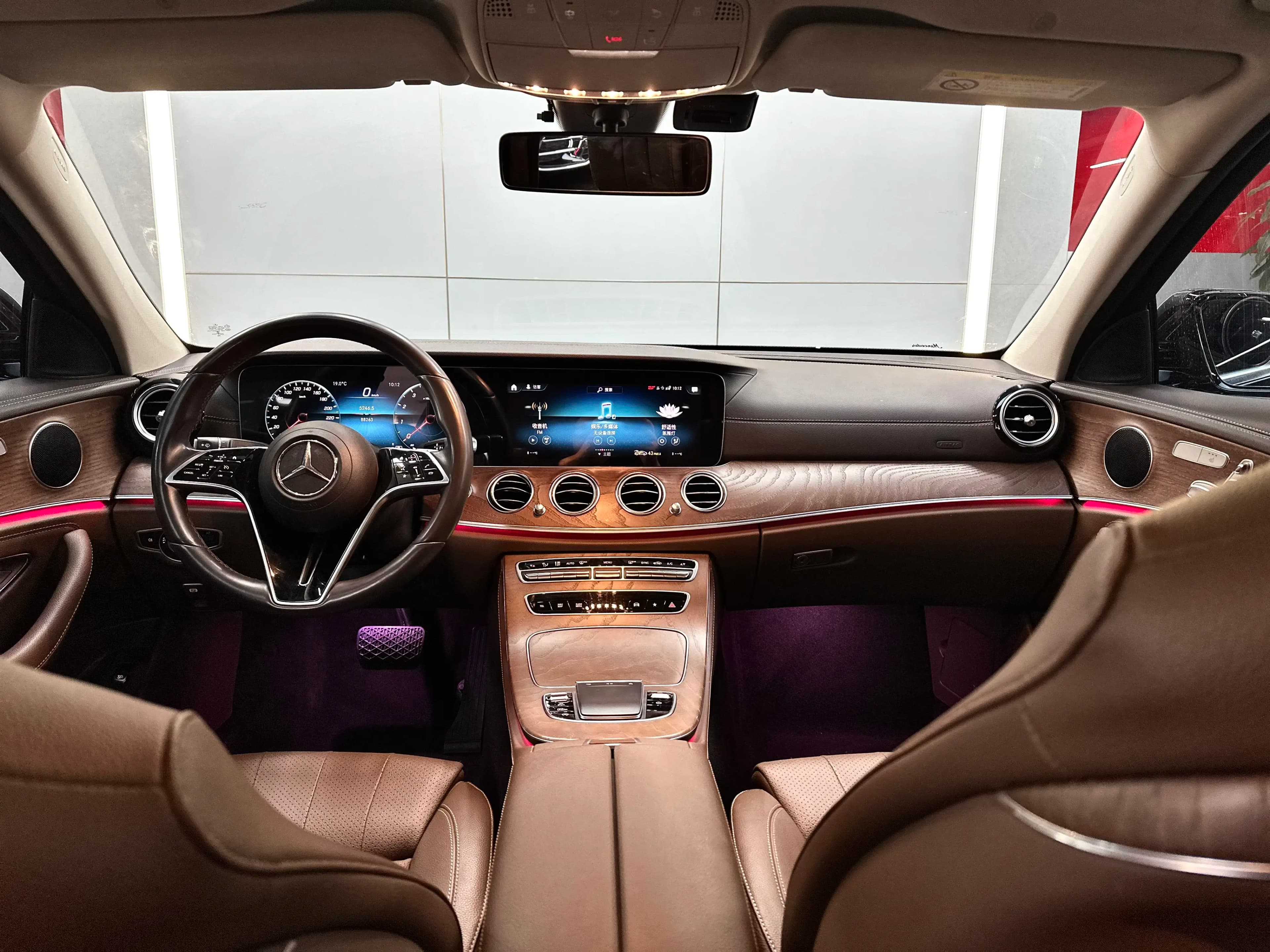 Mercedes-Benz E-Class 2022 г. 80067 км. — фото 11