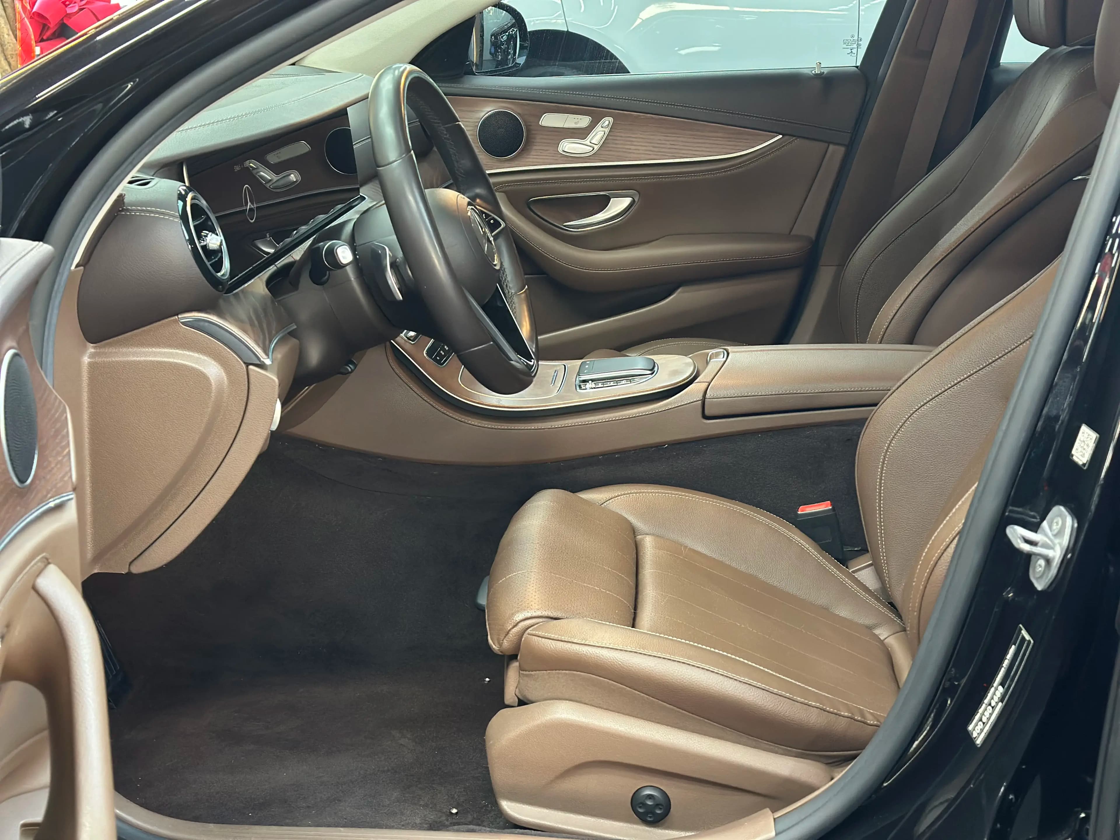Mercedes-Benz E-Class 2022 г. 80067 км. — фото 13