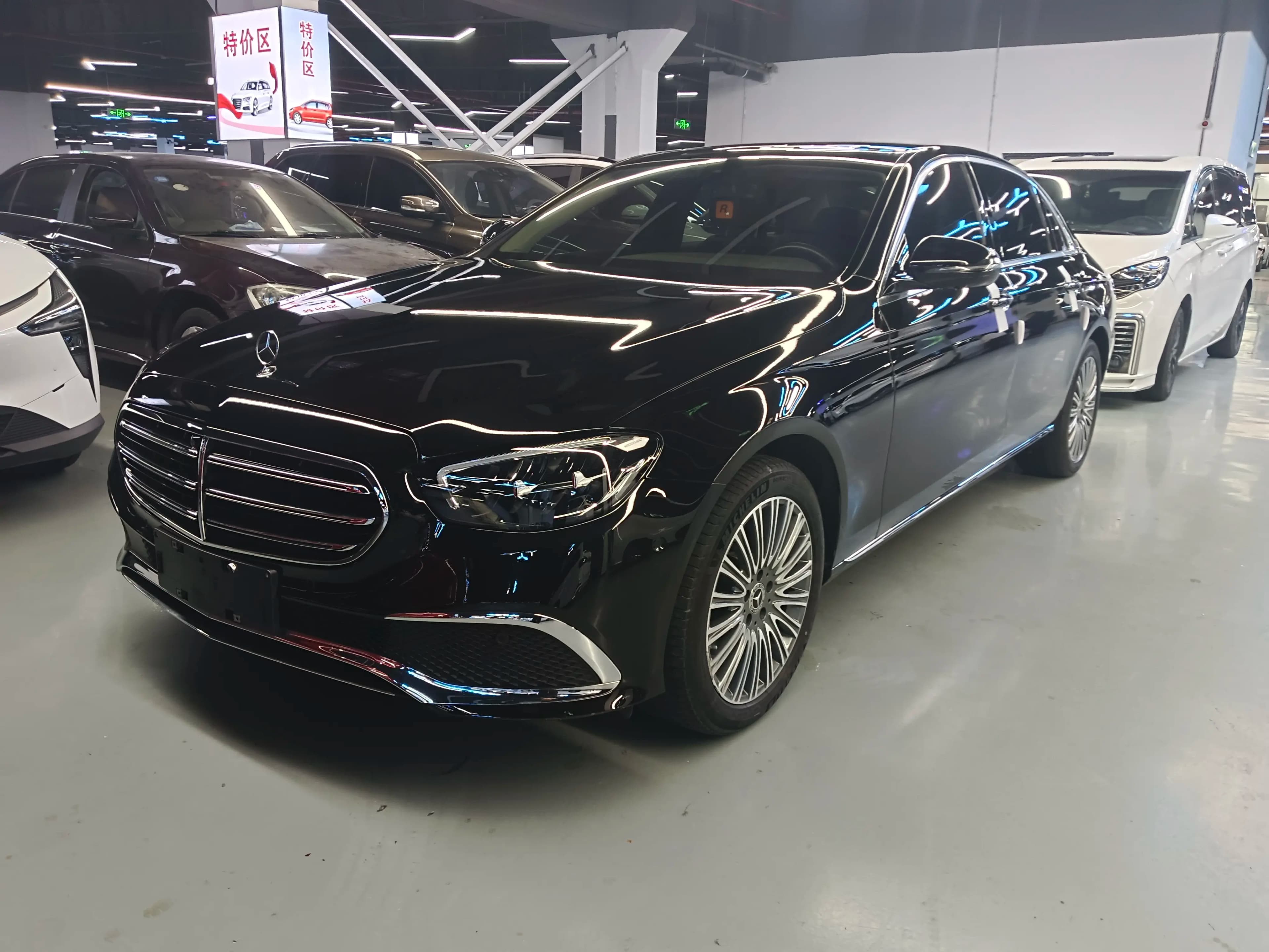 Mercedes-Benz E-Class 2023 г. 28069 км.
