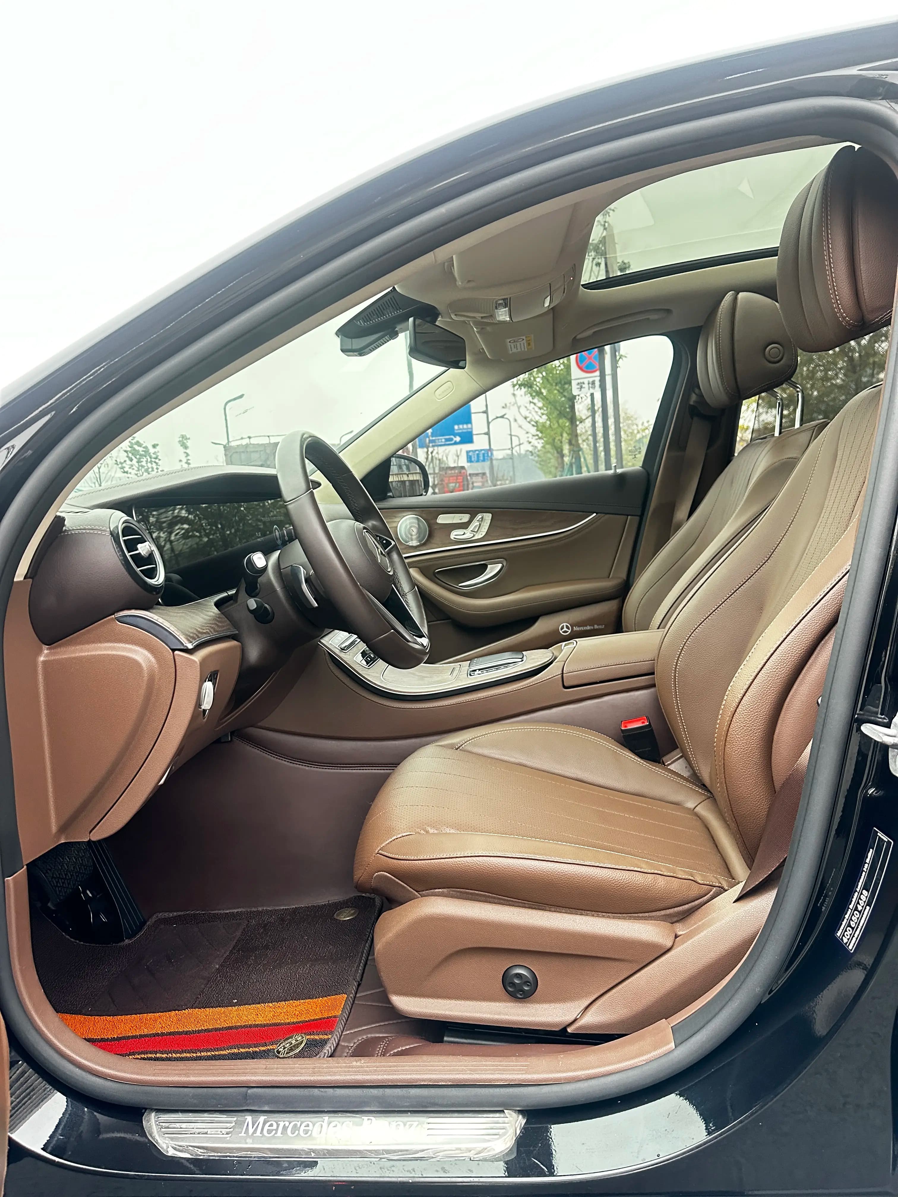 Mercedes-Benz E-Class 2021 г. 42028 км. — фото 19