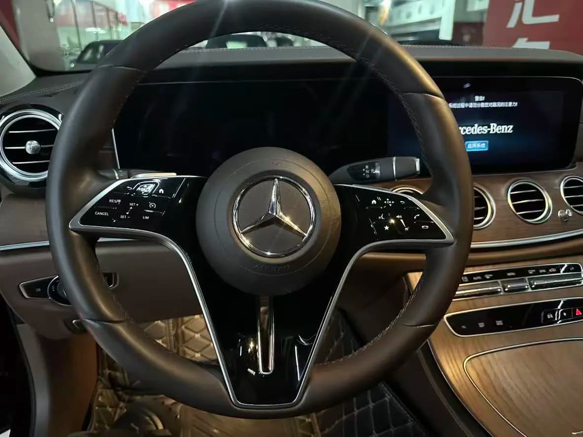 Mercedes-Benz E-Class 2022 г. 58070 км. — фото 11