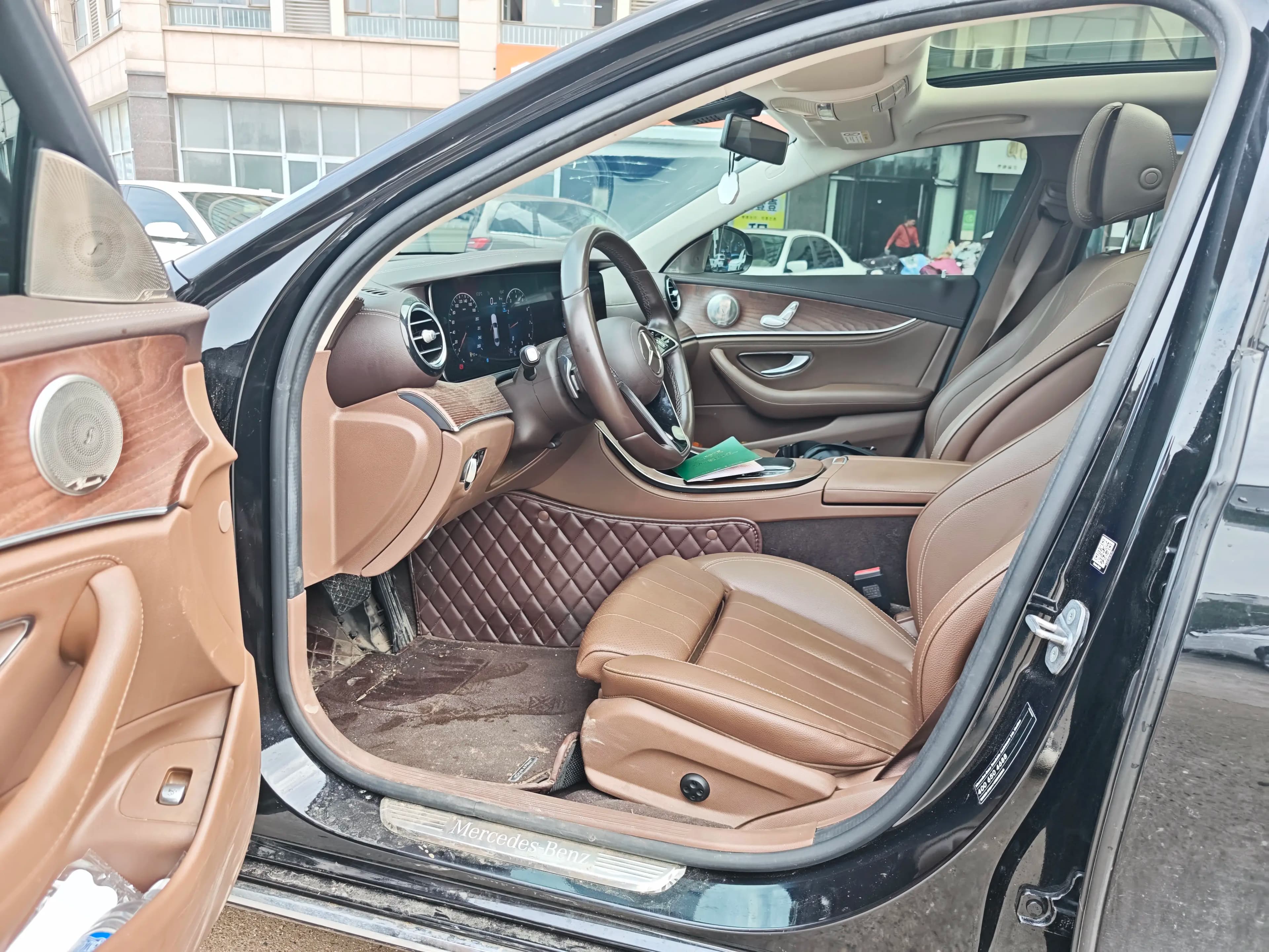 Mercedes-Benz E-Class 2022 г. 76672 км. — фото 6