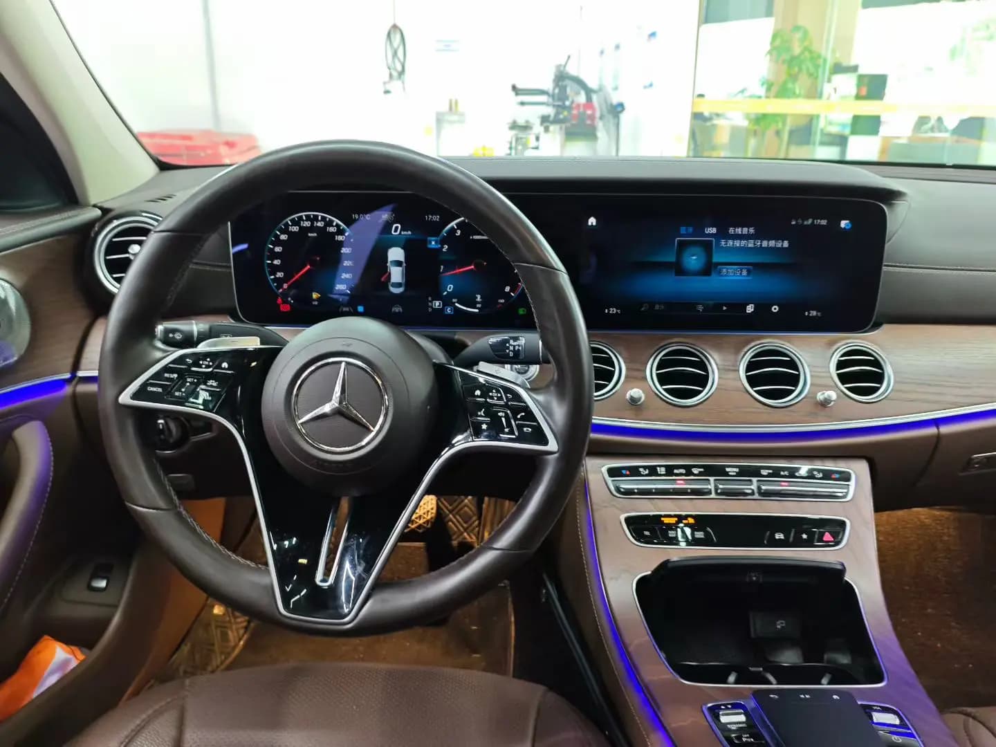 Mercedes-Benz E-Class 2023 г. 60075 км. — фото 6