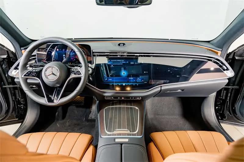 Mercedes-Benz E-Class 2025 г. 13132 км. — фото 14