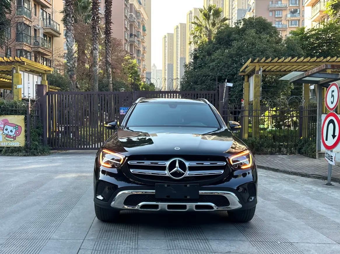 Mercedes-Benz GLC 2021 г. 44148 км. — фото 2