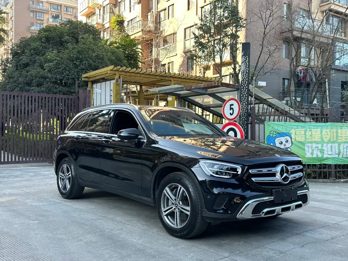 Mercedes-Benz GLC 2021 г. 44148 км. — фото 3