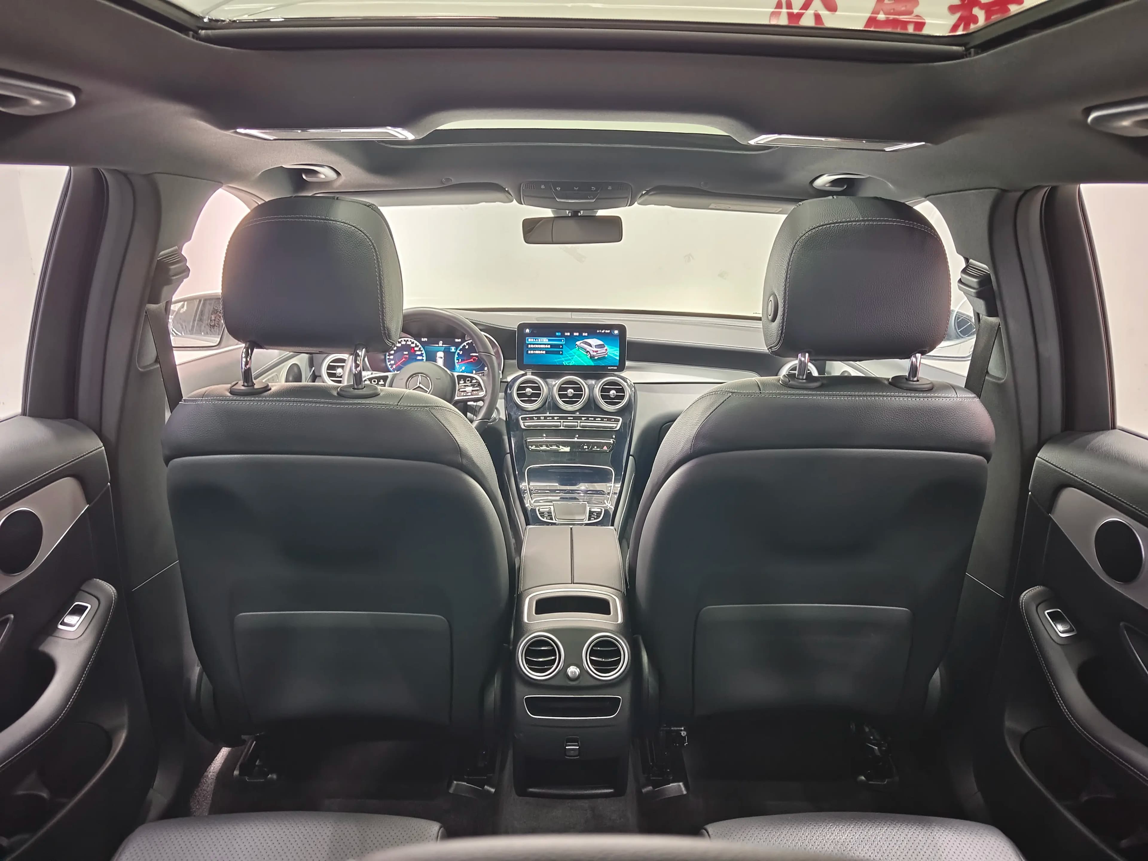 Mercedes-Benz GLC 2021 г. 44000 км. — фото 12