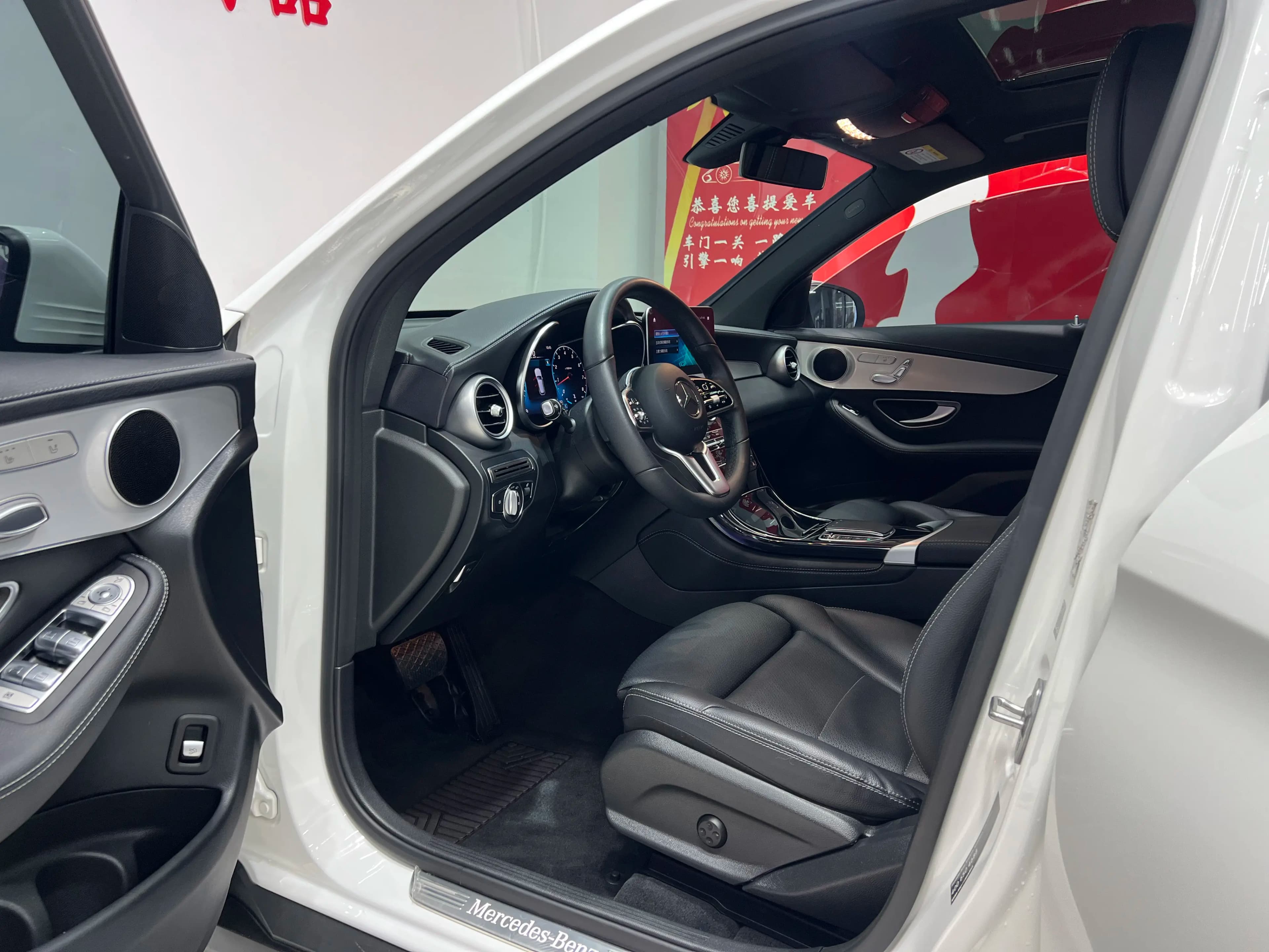 Mercedes-Benz GLC 2021 г. 44000 км. — фото 15