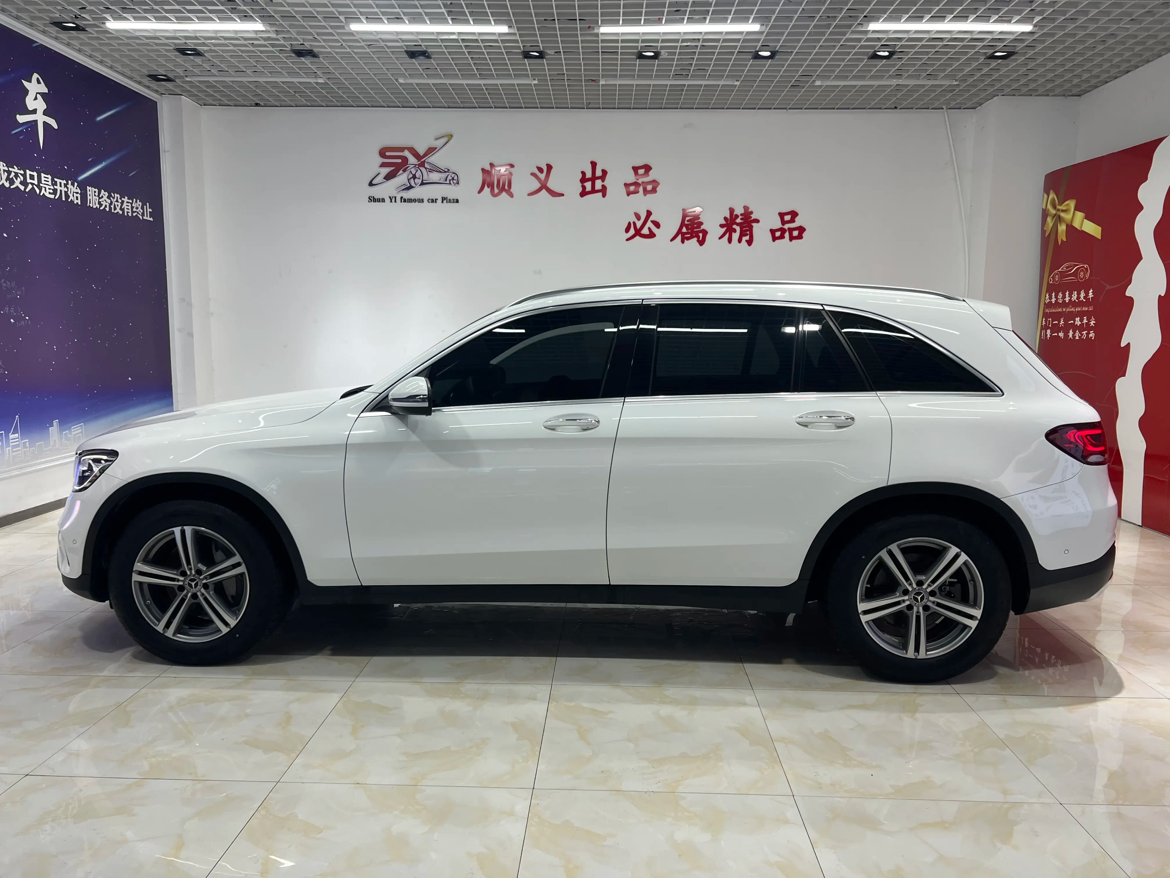 Mercedes-Benz GLC 2021 г. 44000 км. — фото 3