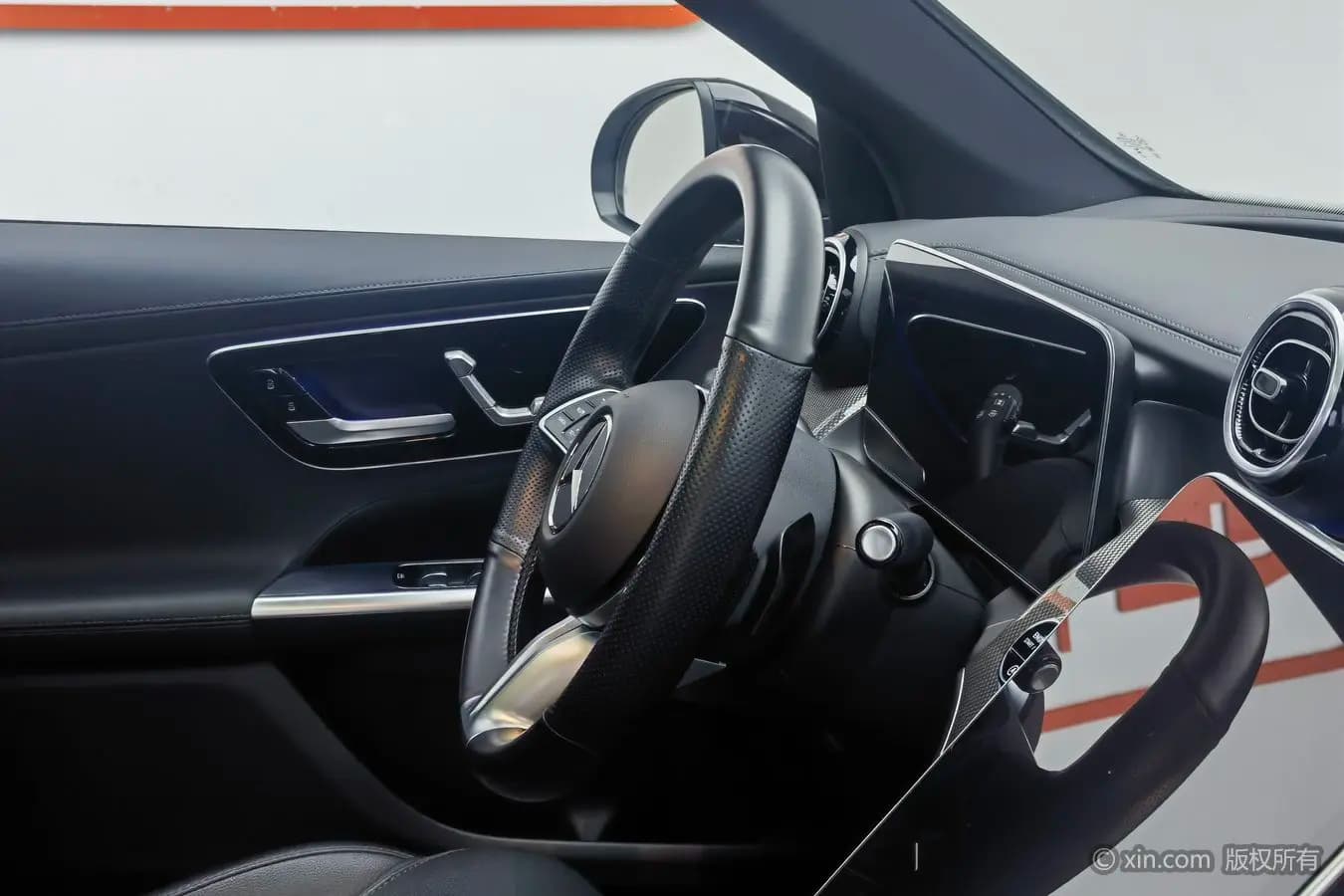 Mercedes-Benz GLC 2024 г. 17201 км. — фото 9