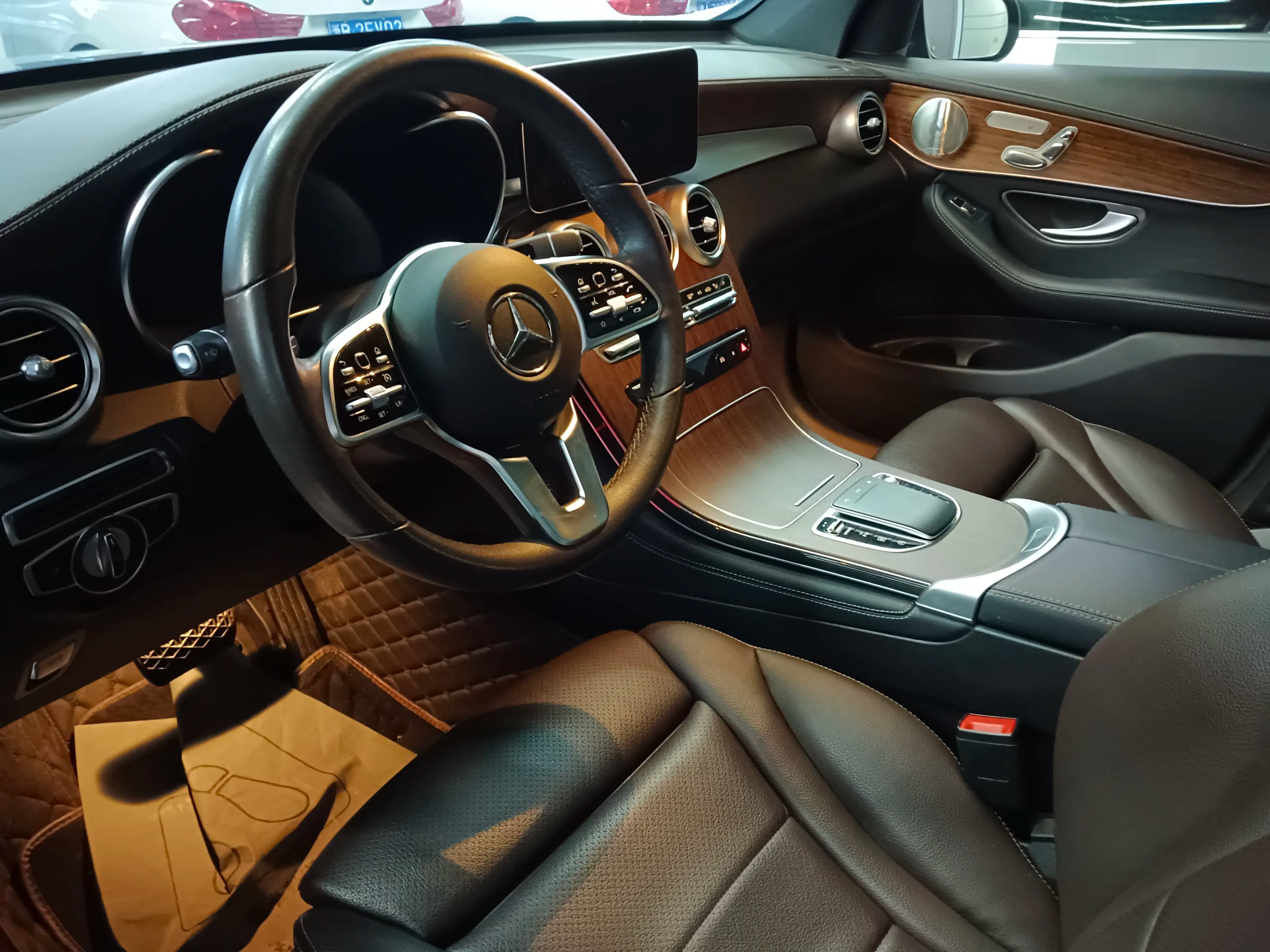 Mercedes-Benz GLC 2021 г. 71002 км. — фото 13