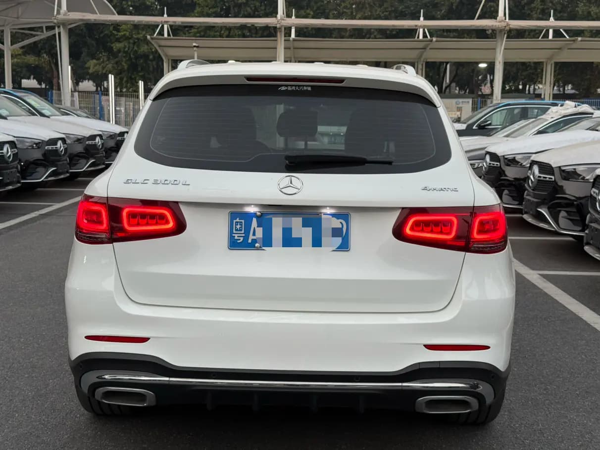 Mercedes-Benz GLC 2023 г. 29805 км. — фото 4